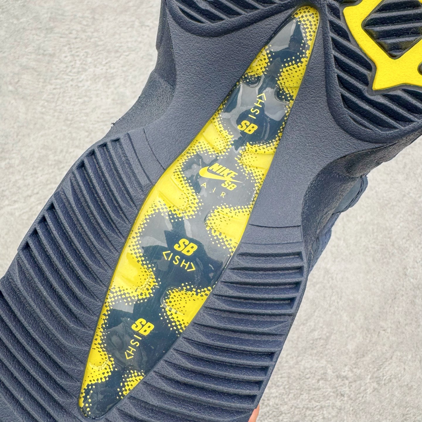 Nike Air Max 95 SB Eric Koston HQ8492-400