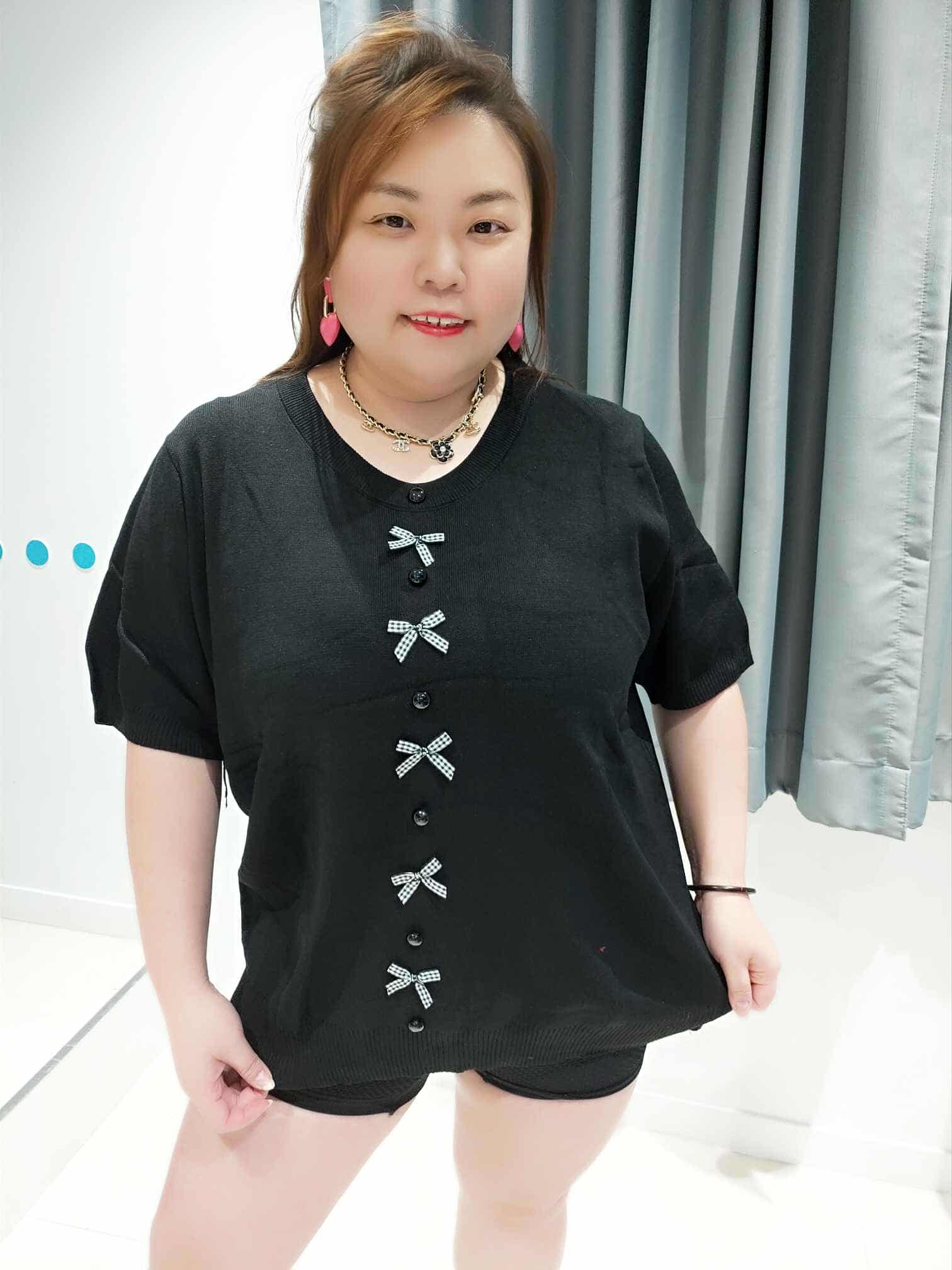 DSF12 蝴蝶结排钮针织上衣