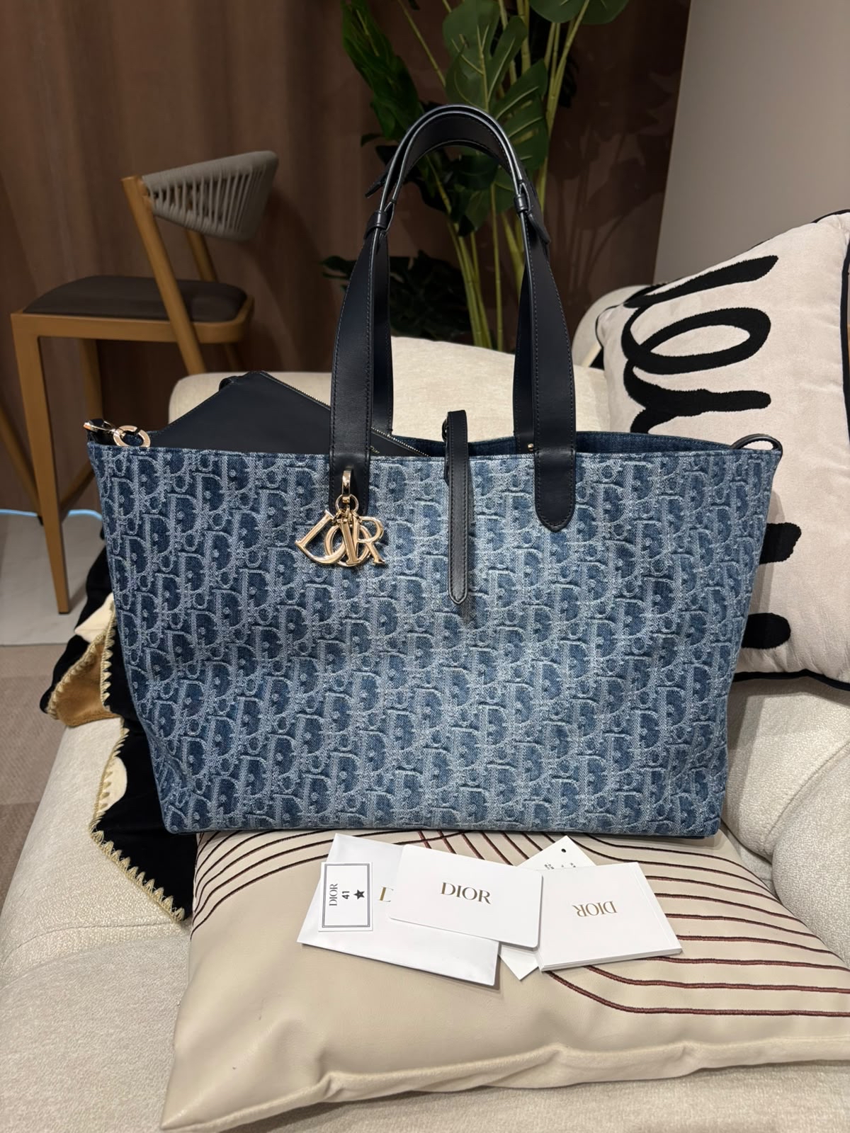 Dior Toujours 手袋 denim 牛仔布2way bag  100%Authentic, 98%new ✅certificate ✅dust bag