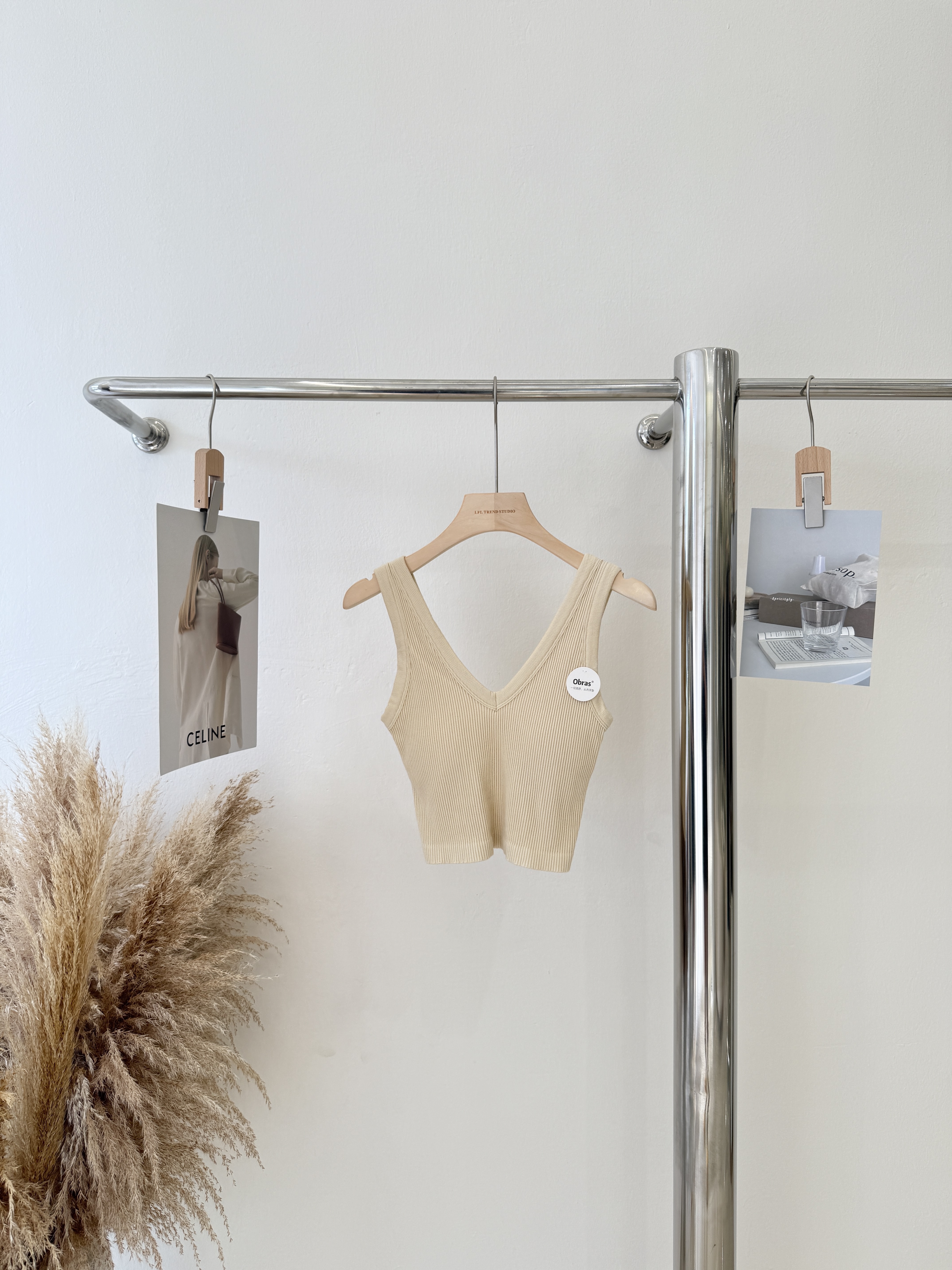 6897 螺纹中长V领胸垫背心