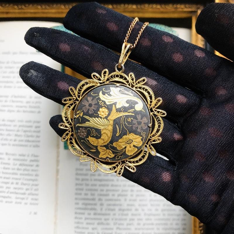 Vintage Bird and Foliage Damascene Set in Hand-Made Filigree Frame Pendant Necklace(MZ111)