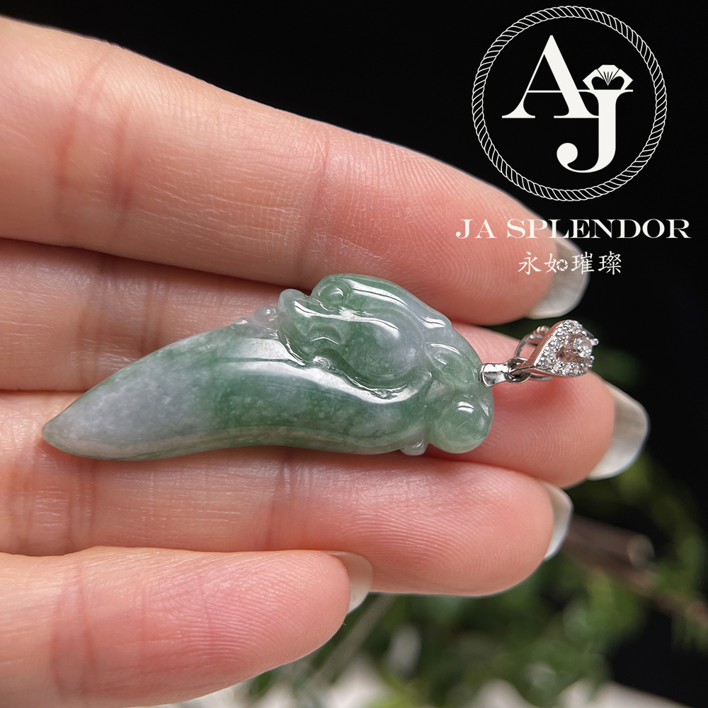 JNS-231 天然翡翠A玉 意境青綠龍牙護身吊墜