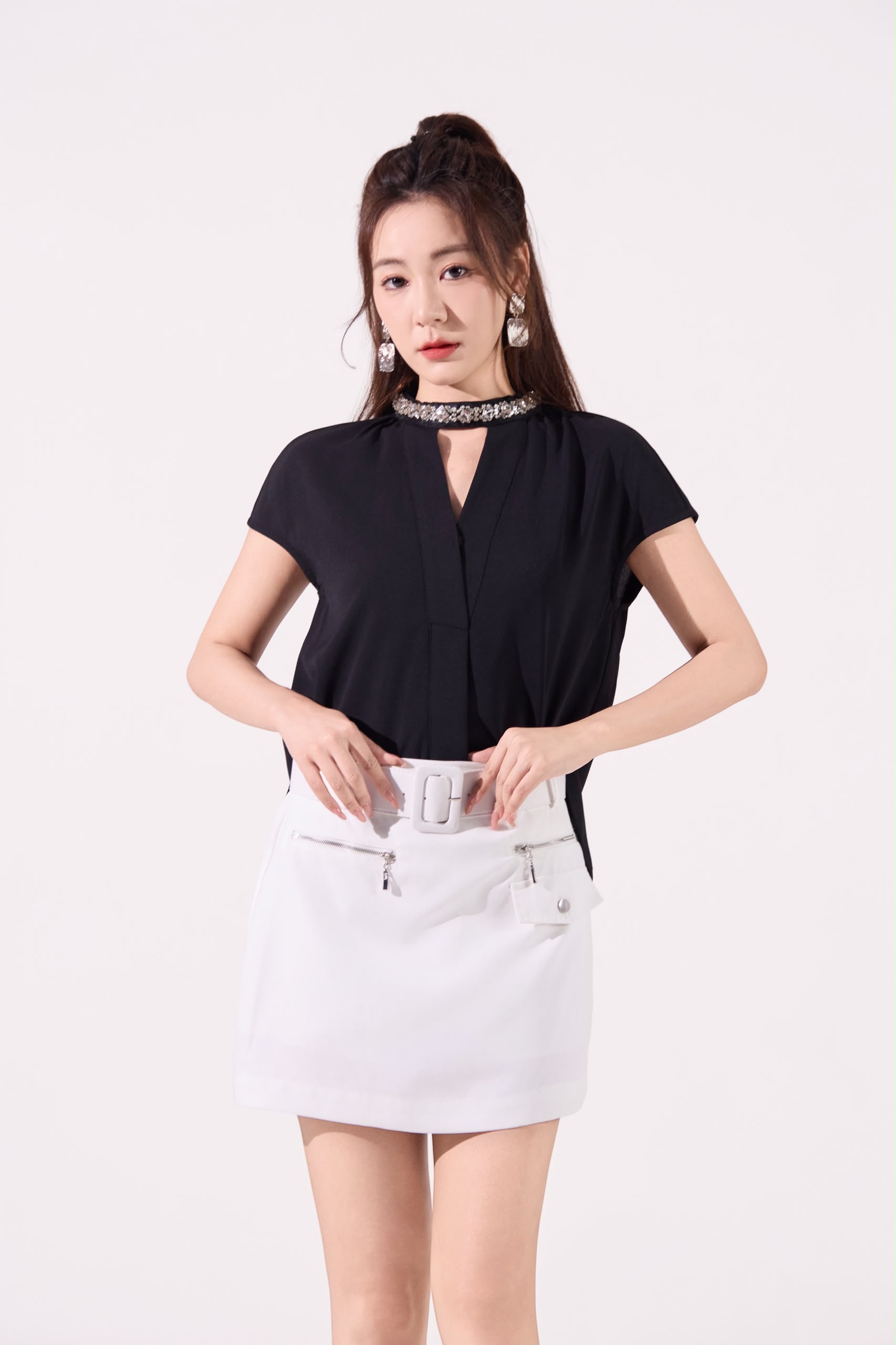 10141360 Crystal Keyhole Blouse