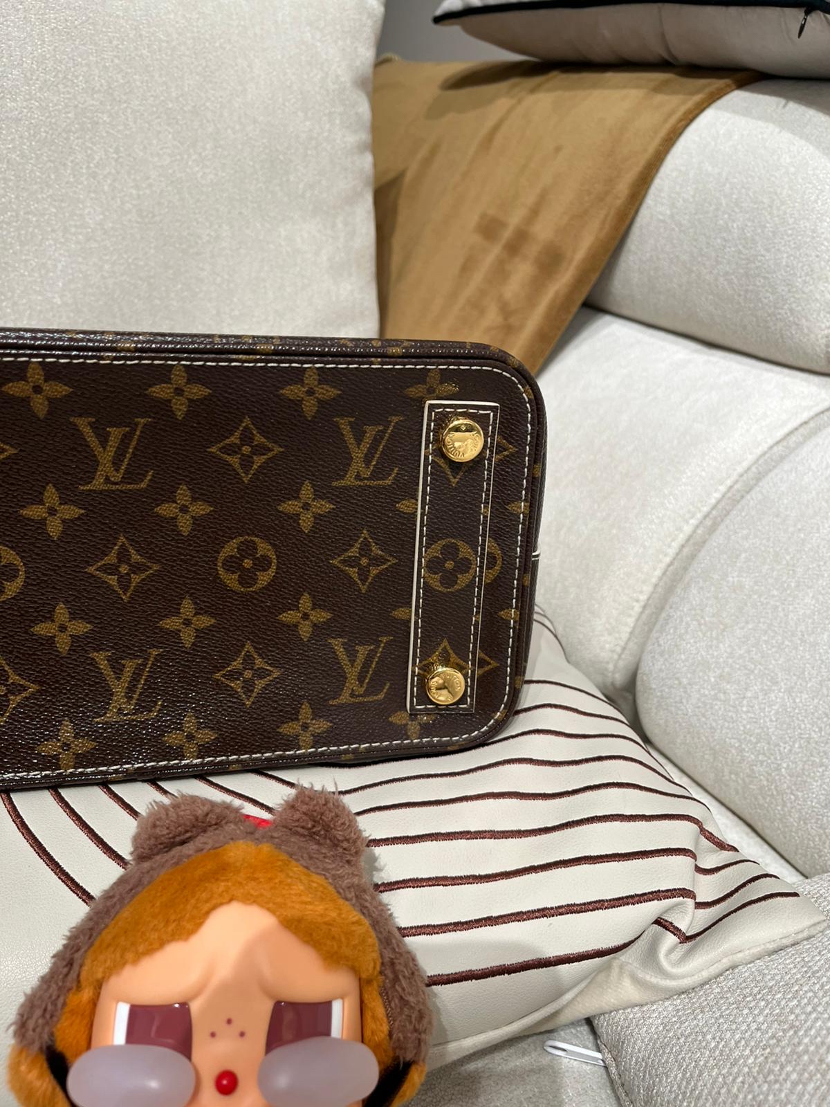 Lv lockit limited edition  100%Authentic,95%new  ✅key lock ✅dust bag 