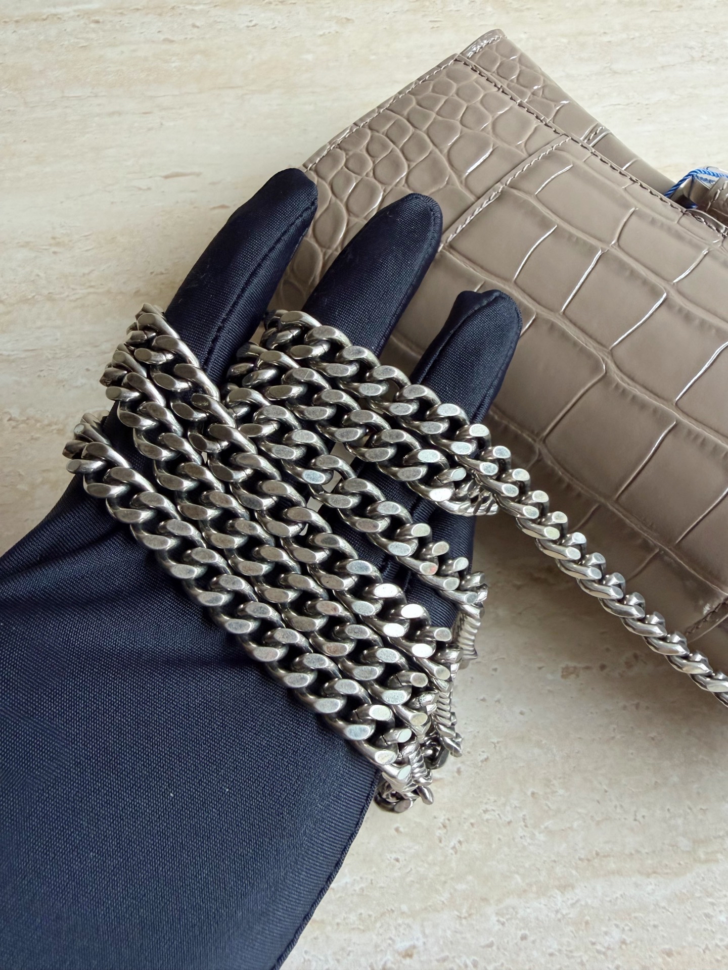 【預訂貨品】巴黎世家卡其色Hourglass沙漏包