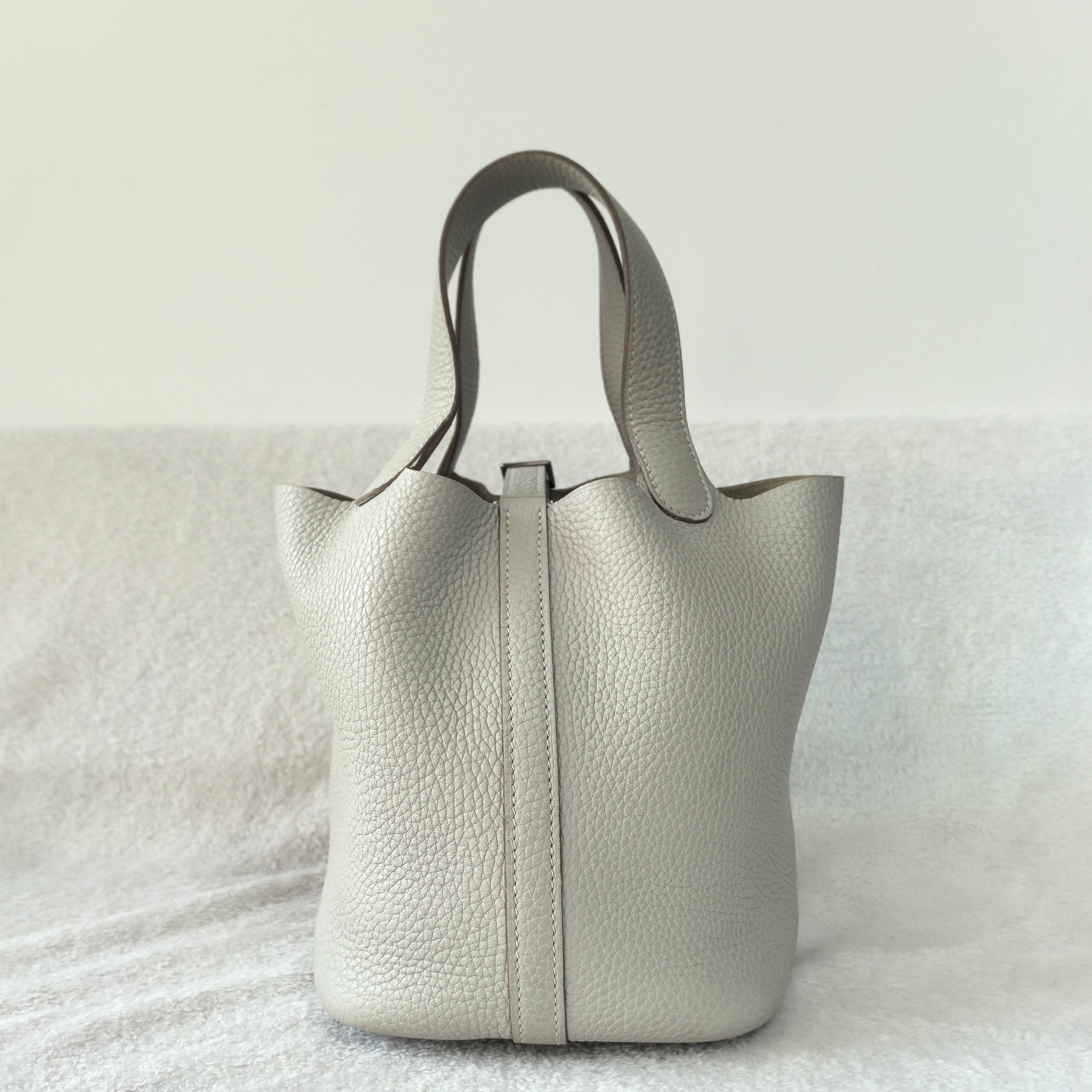 Pre Owned Hermes Picotin P18 / Z stamp