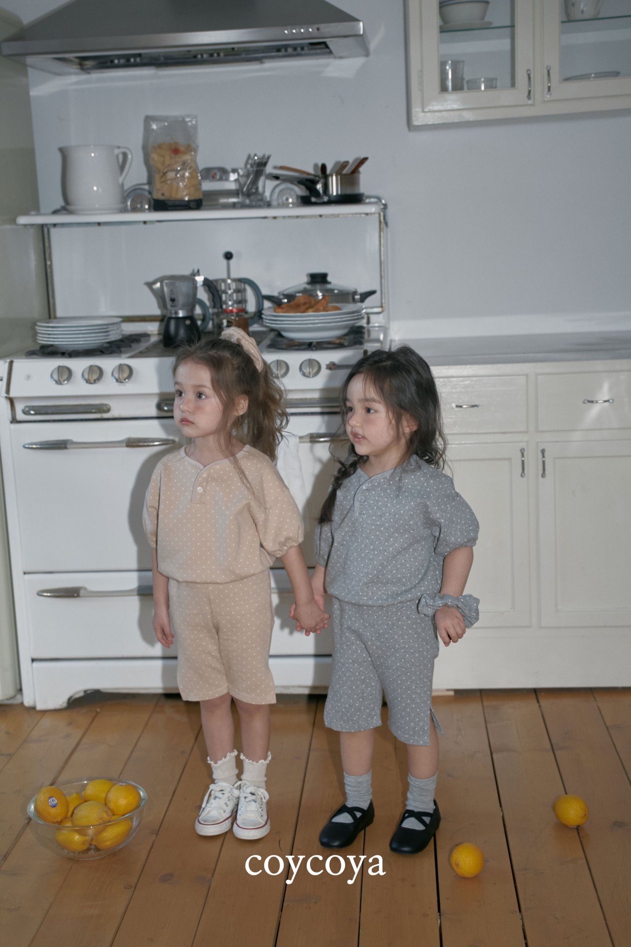 🌸預訂 韓國直送🌸🇰🇷COYCOYA兩色波點鈕扣短袖上衣