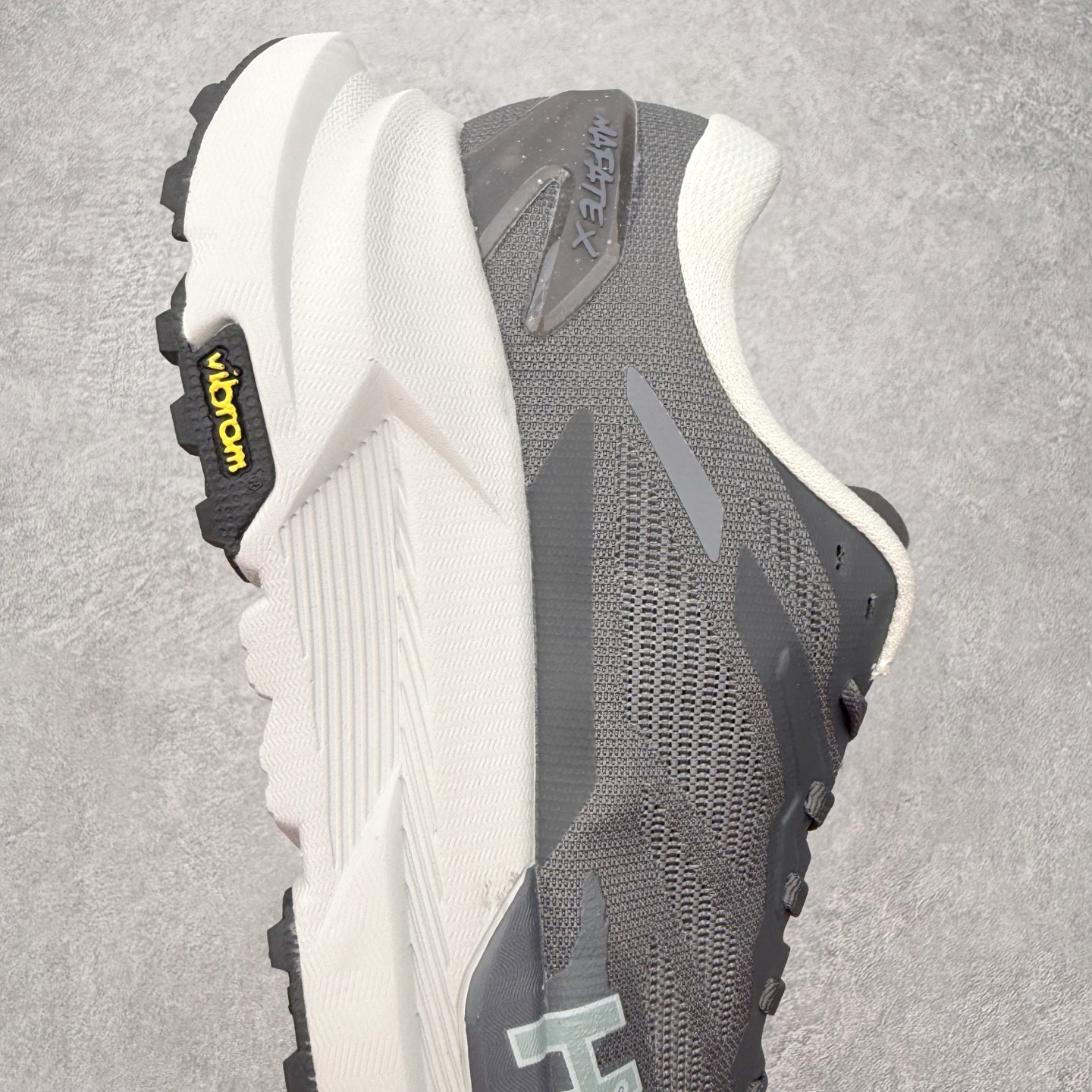 Hoka One One Mafate X