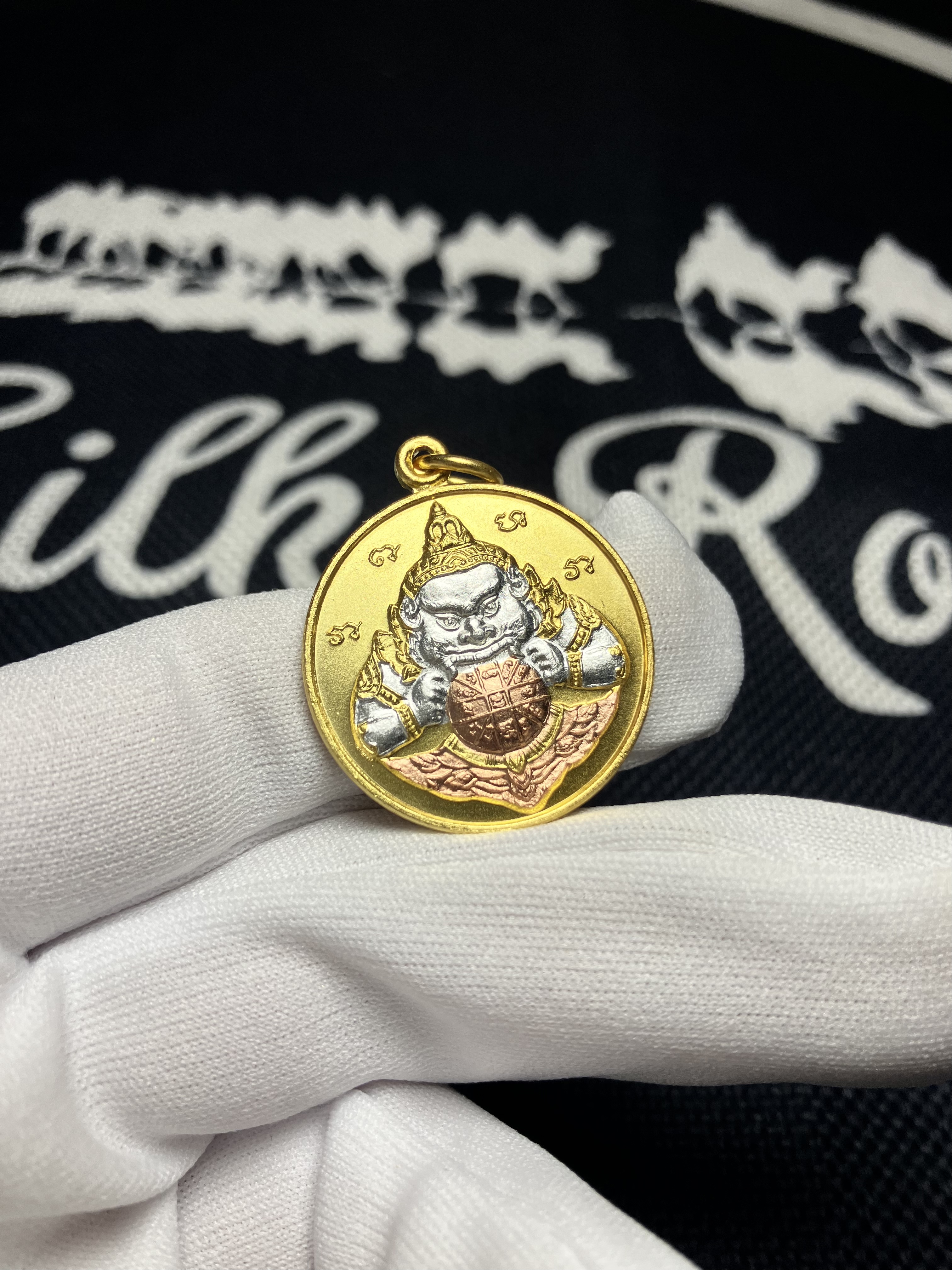 龍婆壯  佛曆2547  拉胡吞月 • 寶扇自身｜禪房加持16年版本｜附光學級高透防水殼