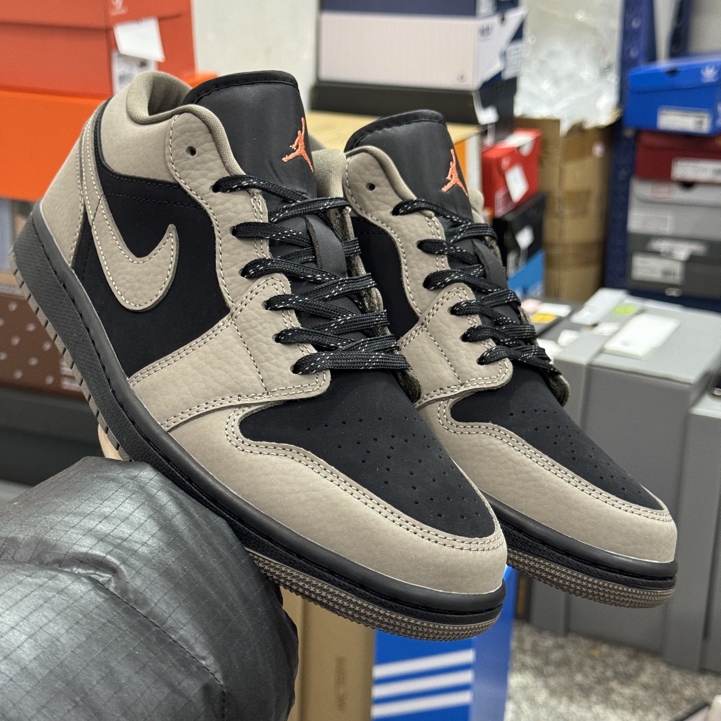 Nike Air Jordan 1 Low SE "Olive Grey" IB7109-005 