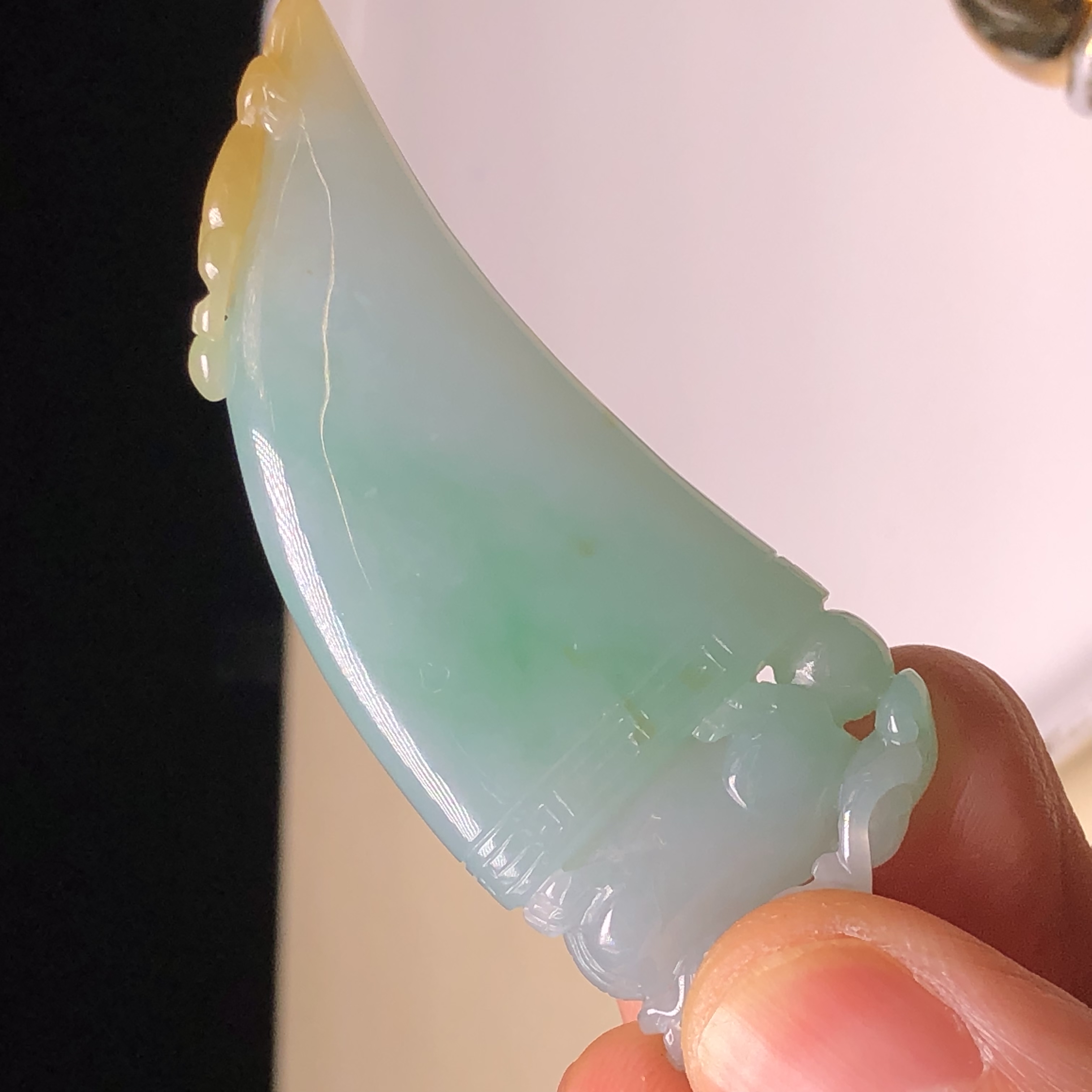 YK00295 翠色帶翡龍牙吊墜