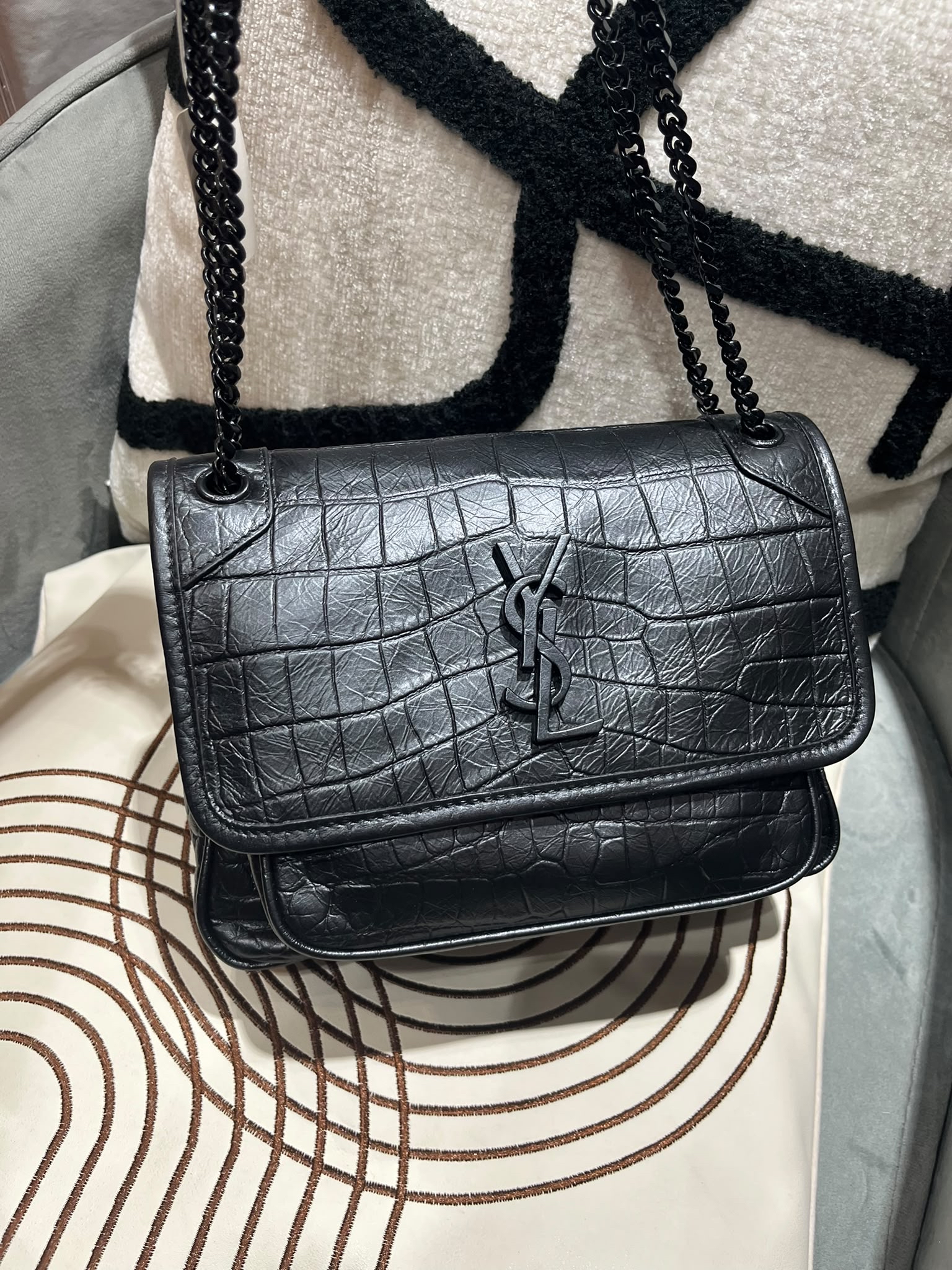 YSL Niki baby黑色鱷魚壓紋 Shoulder bag 100%Authentic, 98%New ✅Dust bag