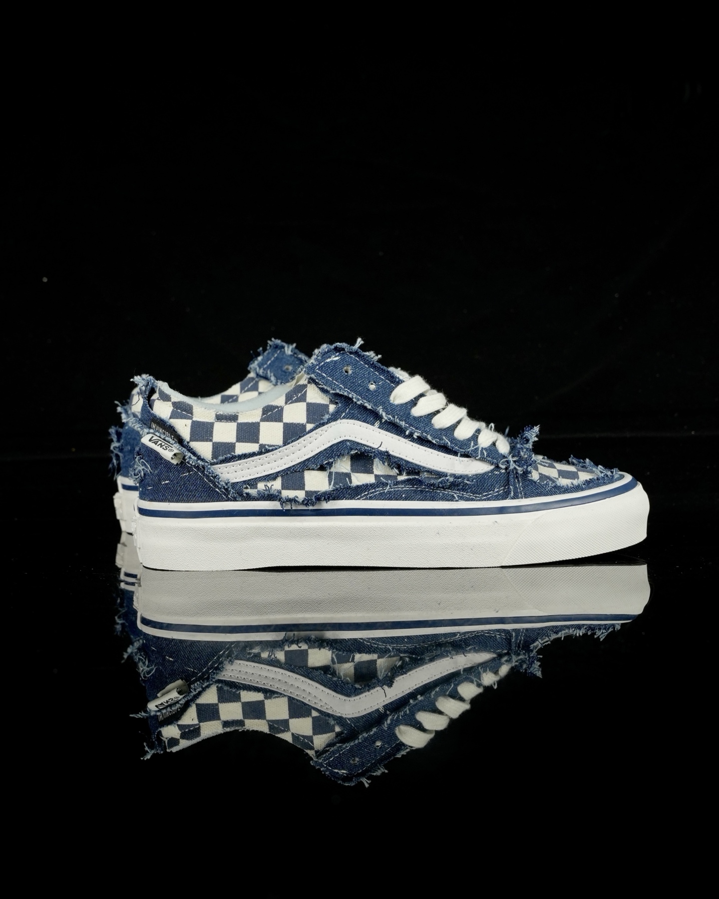 Vans x Invincible Sk8-Mid Reissue