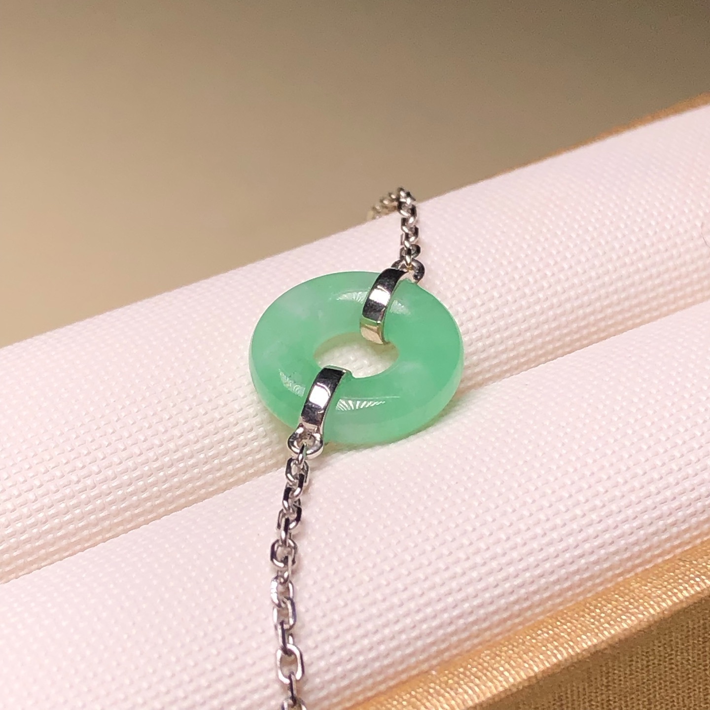 18K鉑金飄翠平安環手鏈