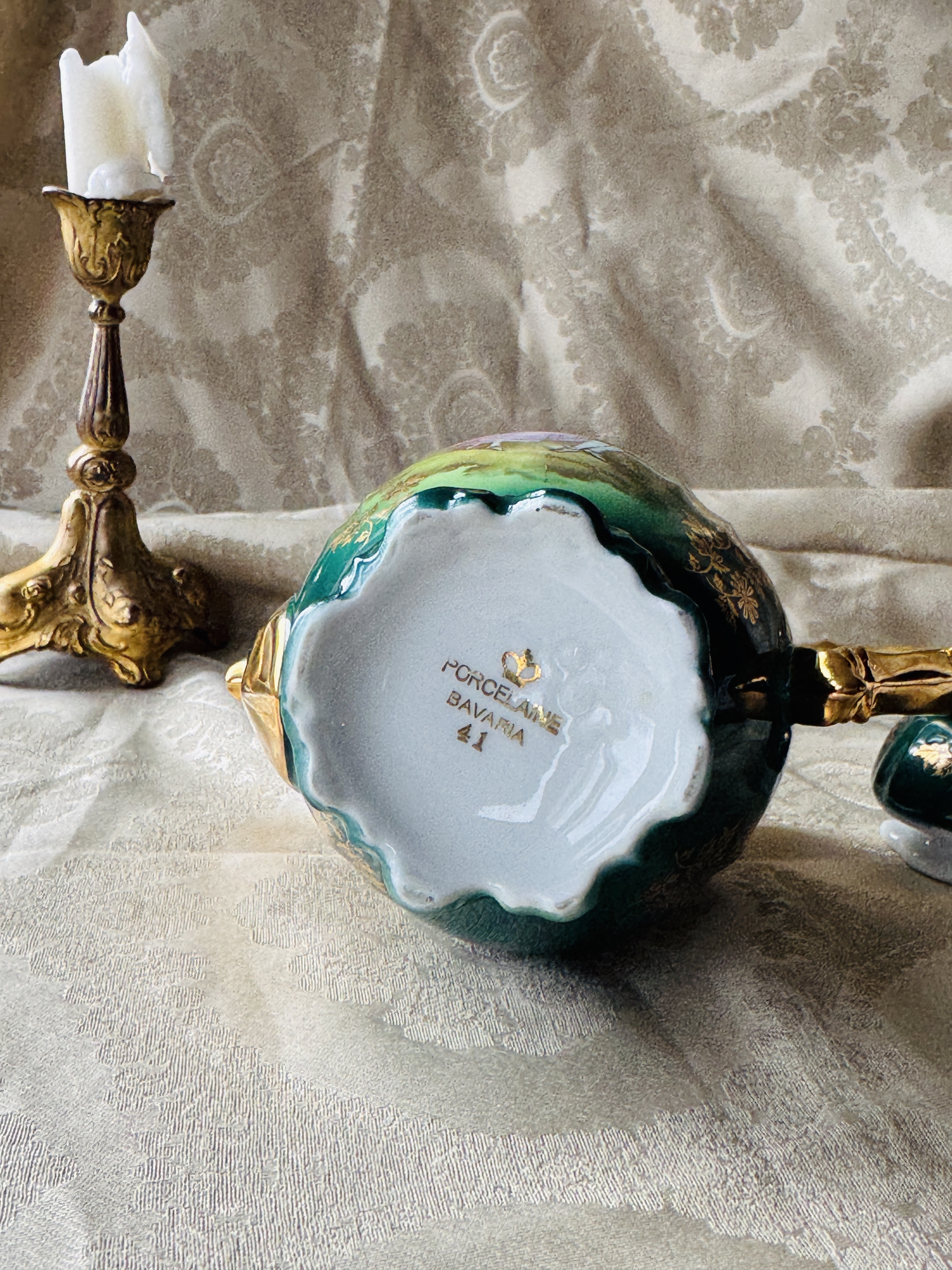 Vintage German Bavaria Romantic Courting Couple Green and Gold Coffee Pot(MT2467)
