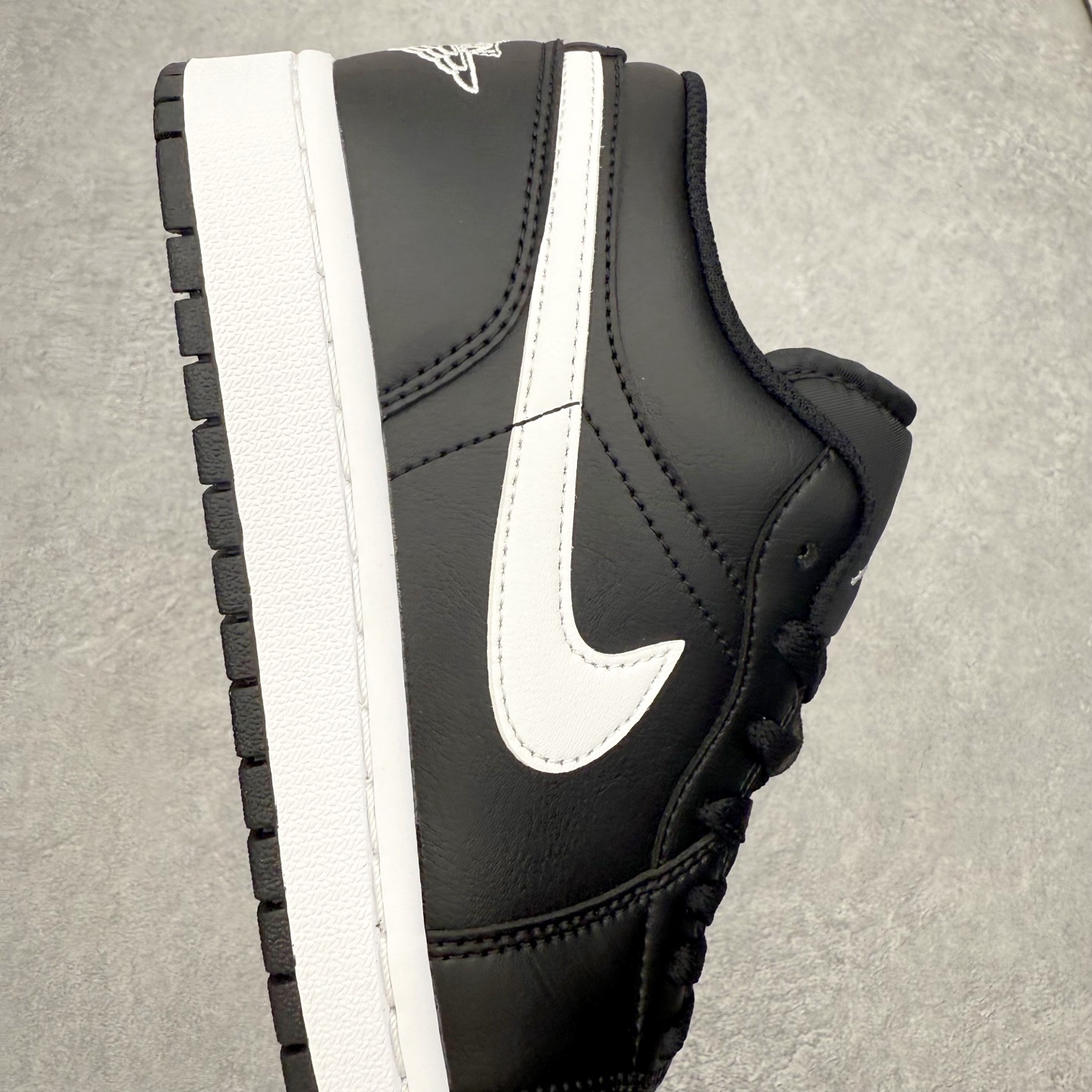 Air Jordan 1 Low 553558-043