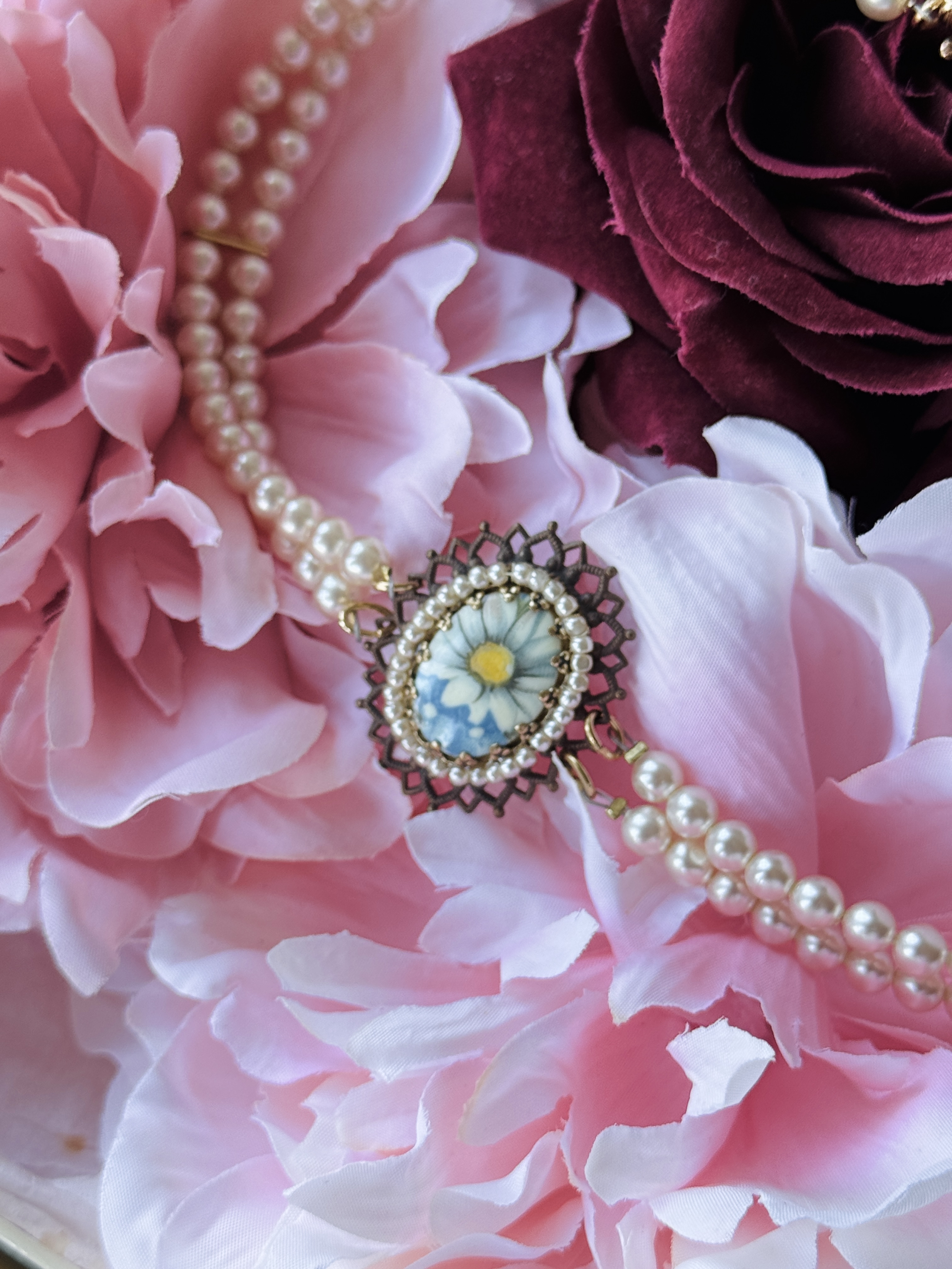 Vintage Recomposed Czechoslovakian Double-Row Glass Pearl Choker with Daisy Pendant (NZ122)