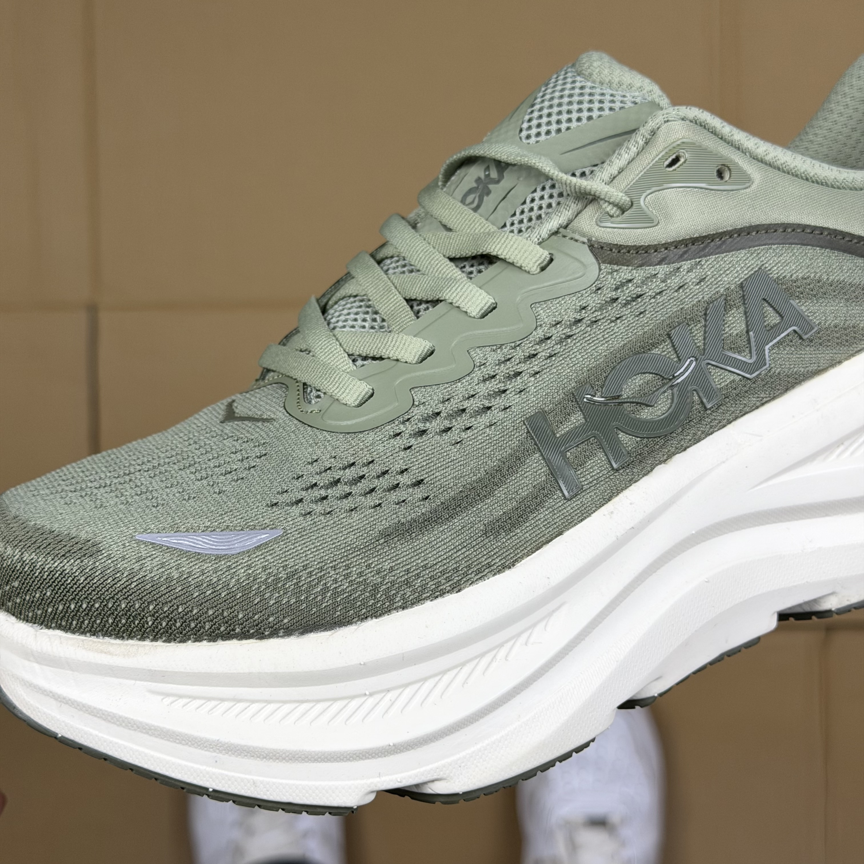 Hoka One One Bondi 9