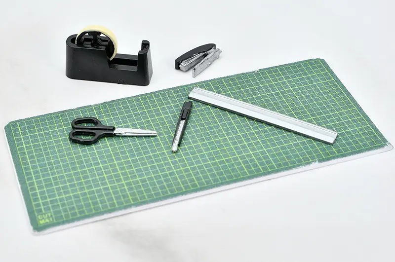 1/12 Little Armory [LD054] Desk Work Tools A2