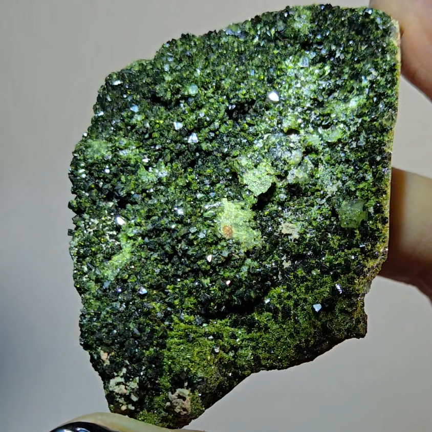 Epidote specimen with quartz inclusions - ED5