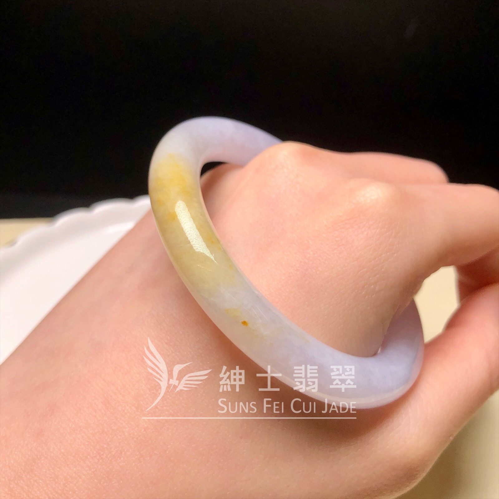 YM00207 木那姐堆帶翡色圓鐲52.7mm 