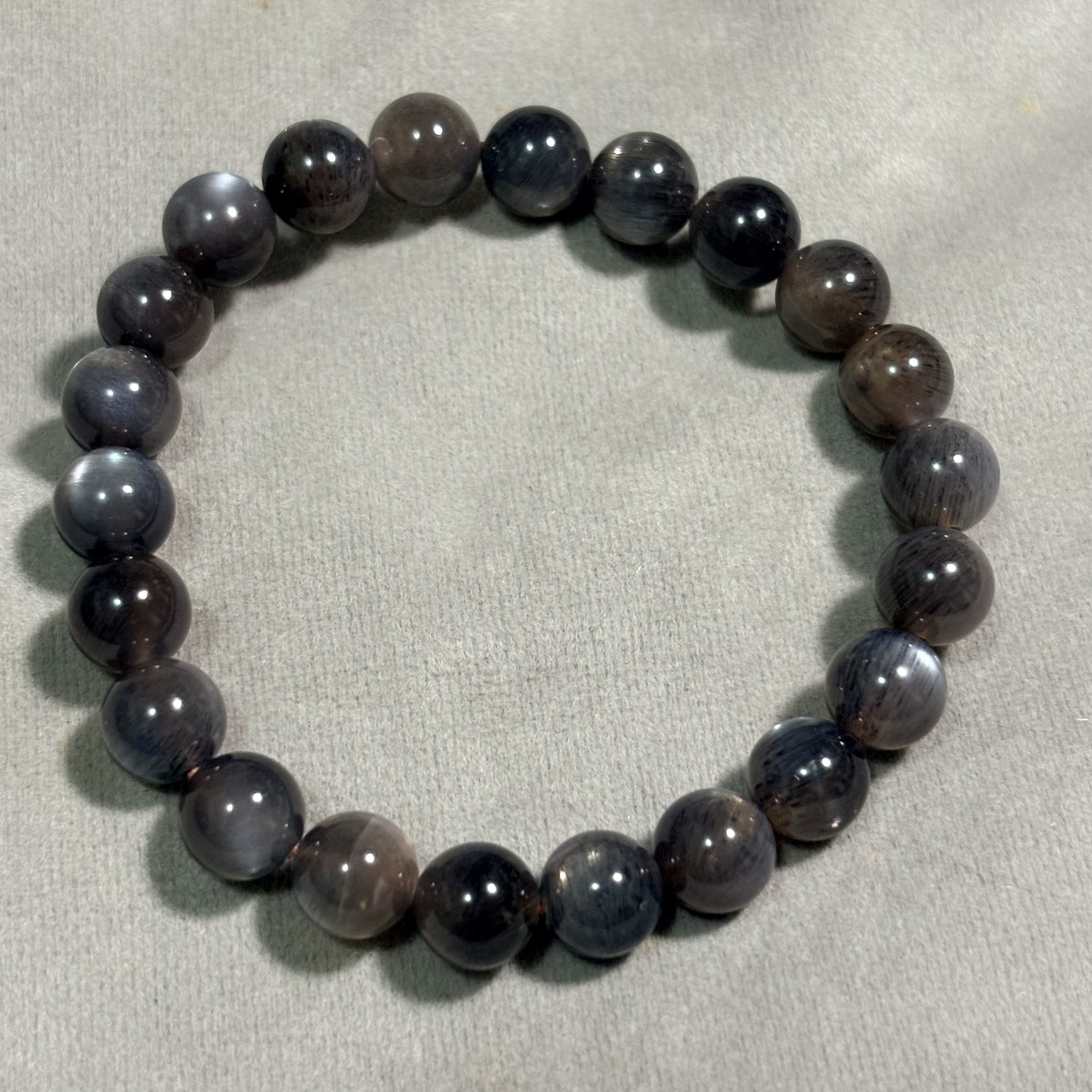 黑骨幹太陽石 手串Black Sunstone  No3222 | 規格：8.5mm珠15.5 cm手圍