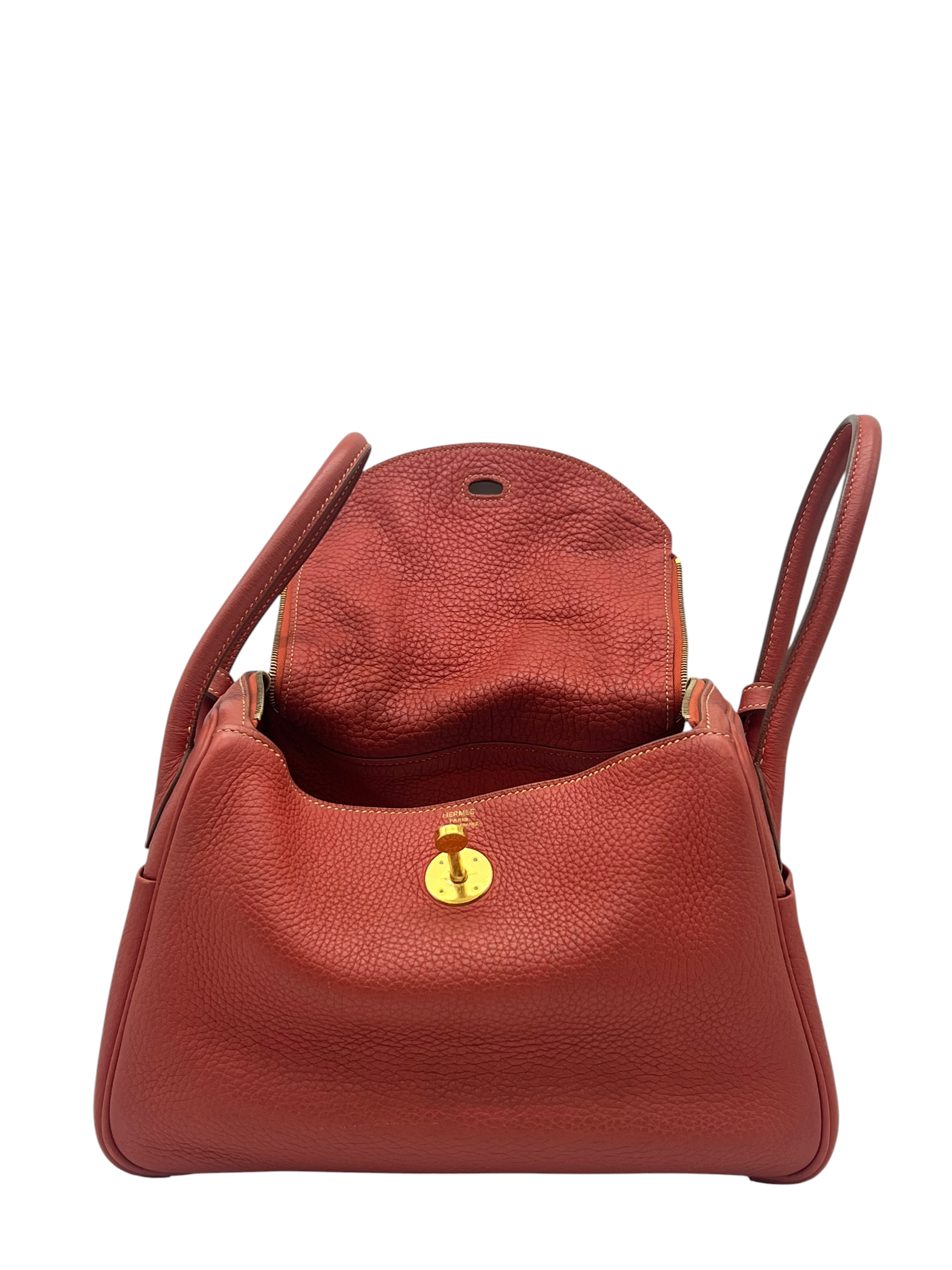 Pre-Owned HERMÉS Lindy 26 Stamp Square Q / Product Code: 26052501