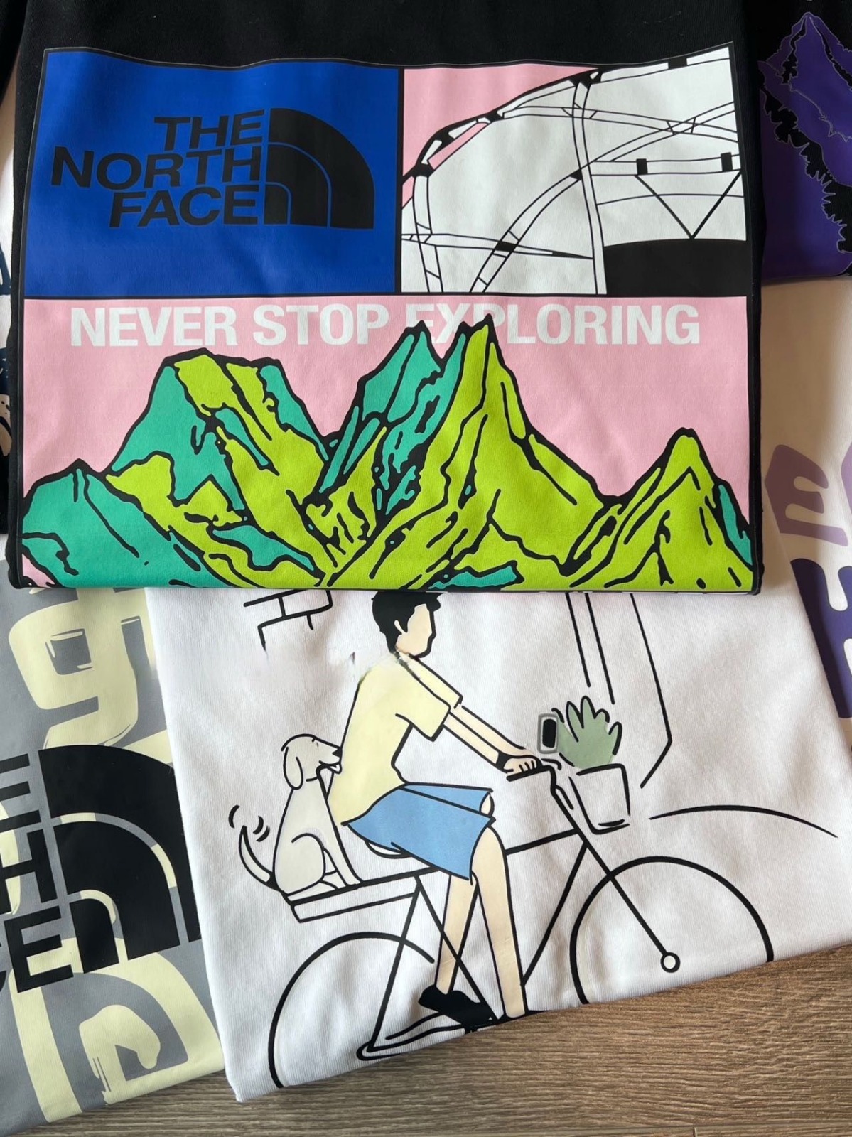 共有20款(隨機)S-4XL碼**2條$155**🔆TNF福袋Tee🔆