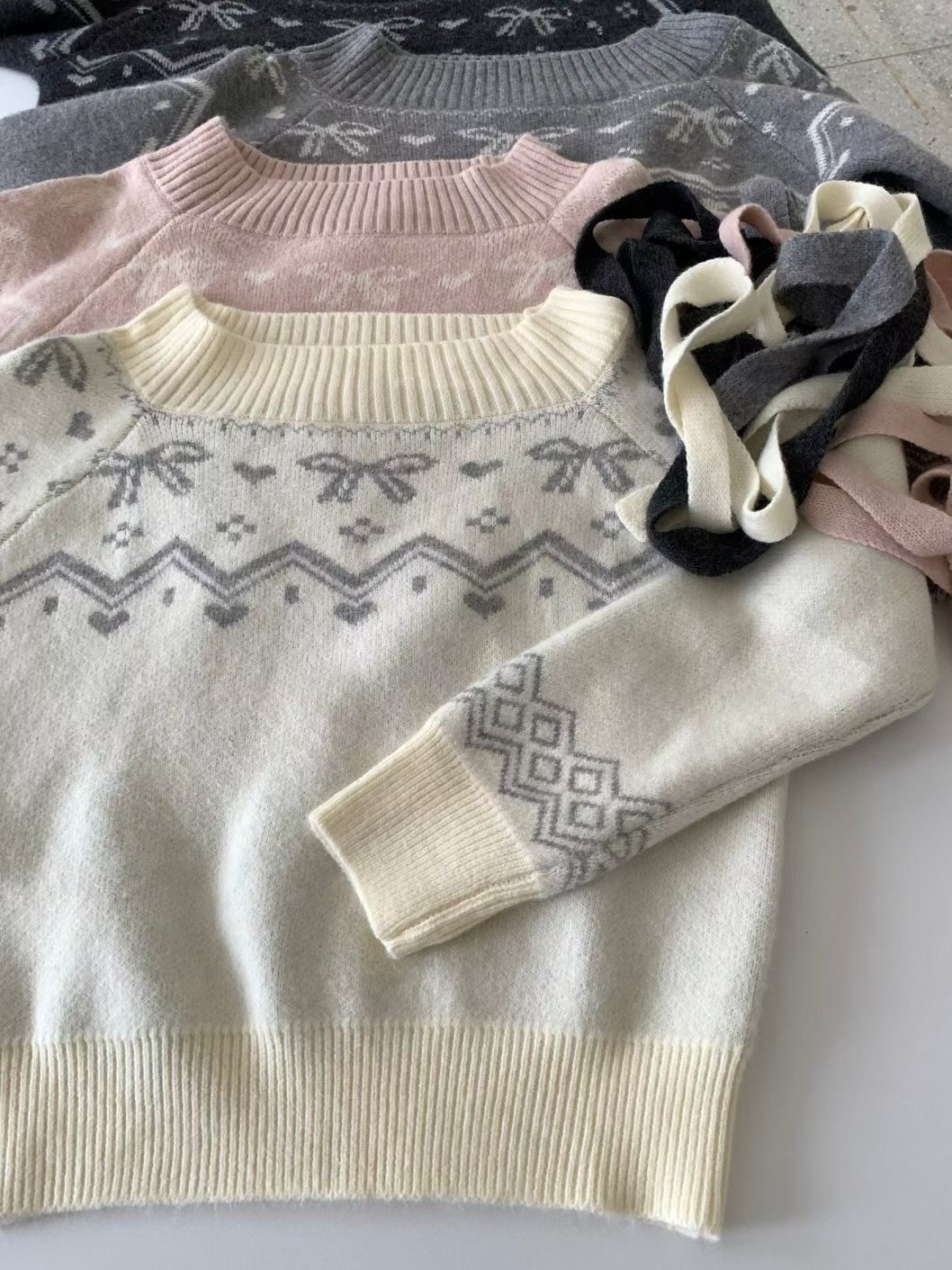 韓國甜美風一字膊蝴蝶結毛衣+掛頸巾