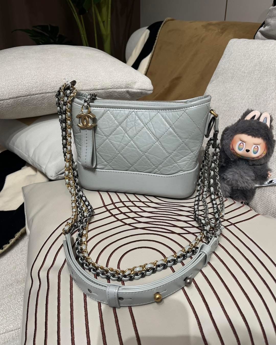 Chanel Gabrielle hobo small grey 100%Authentic ,98%new  ✅晶片✅dust bag✅box