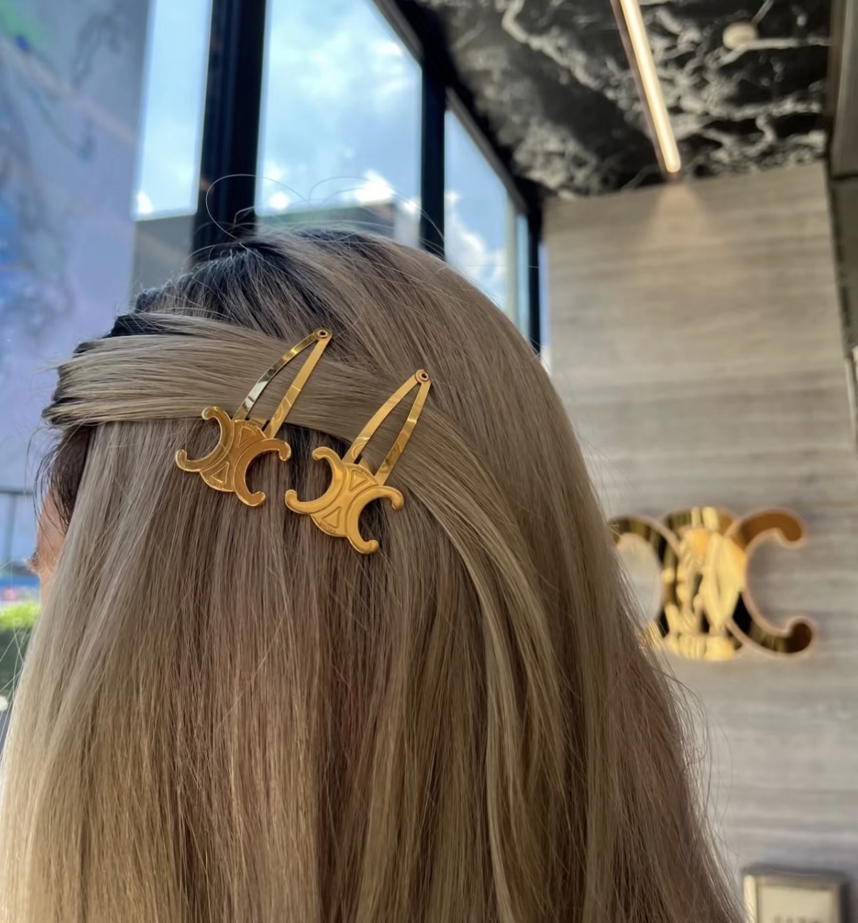 限時優惠✨訂貨📮Celine Triomphe 髮夾一對