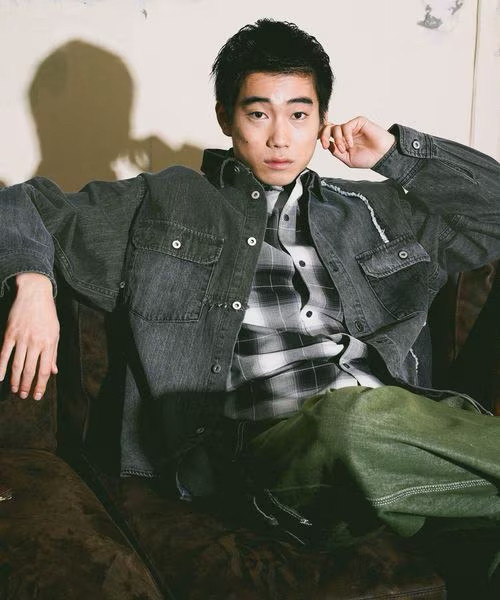 Niko and 男裝牛仔恤衫