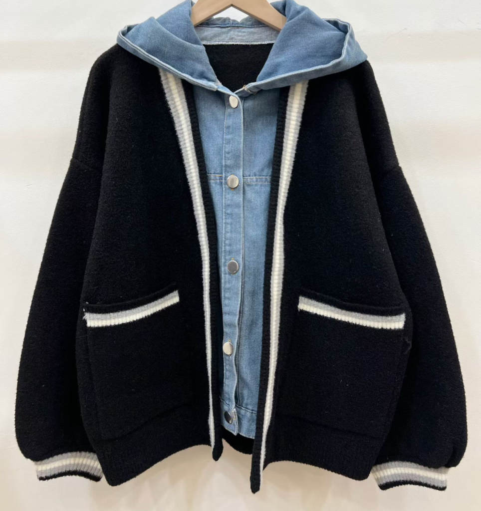 #2032 牛仔拼接排鈕針織外套