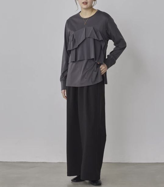 前褶飾圓領T恤 - 2026 流行穿搭  前褶飾T恤 春夏時尚穿搭 獨特設計 成人休閒 時尚穿搭 易於配搭 日本直送   #JP-I-260023