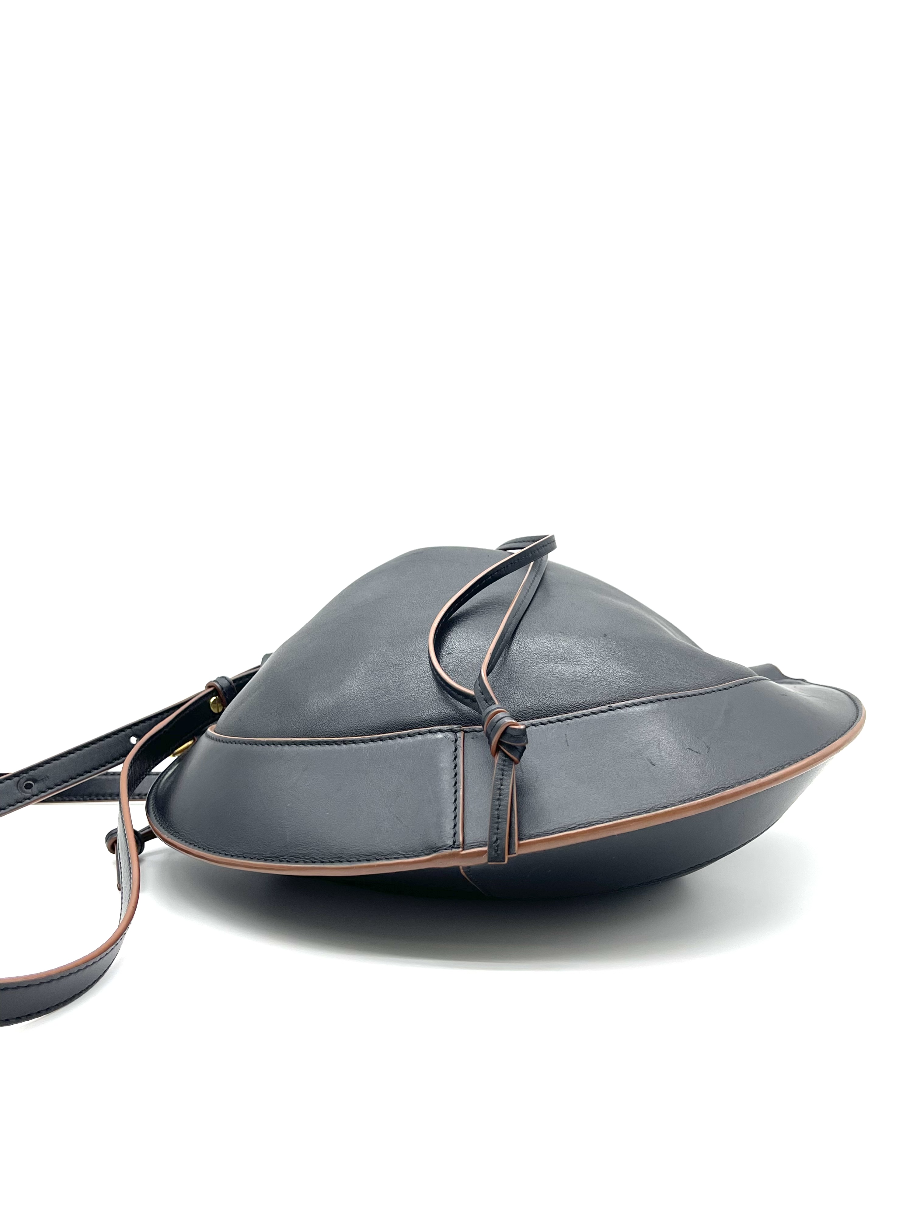 Pre-owned Loewe Horseshoe / Product Code: 26031417