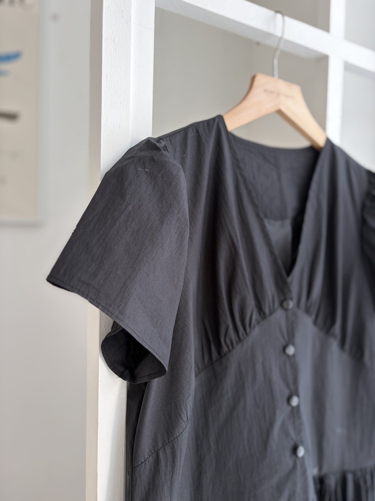 Airy Button Front Long Dress (Black)