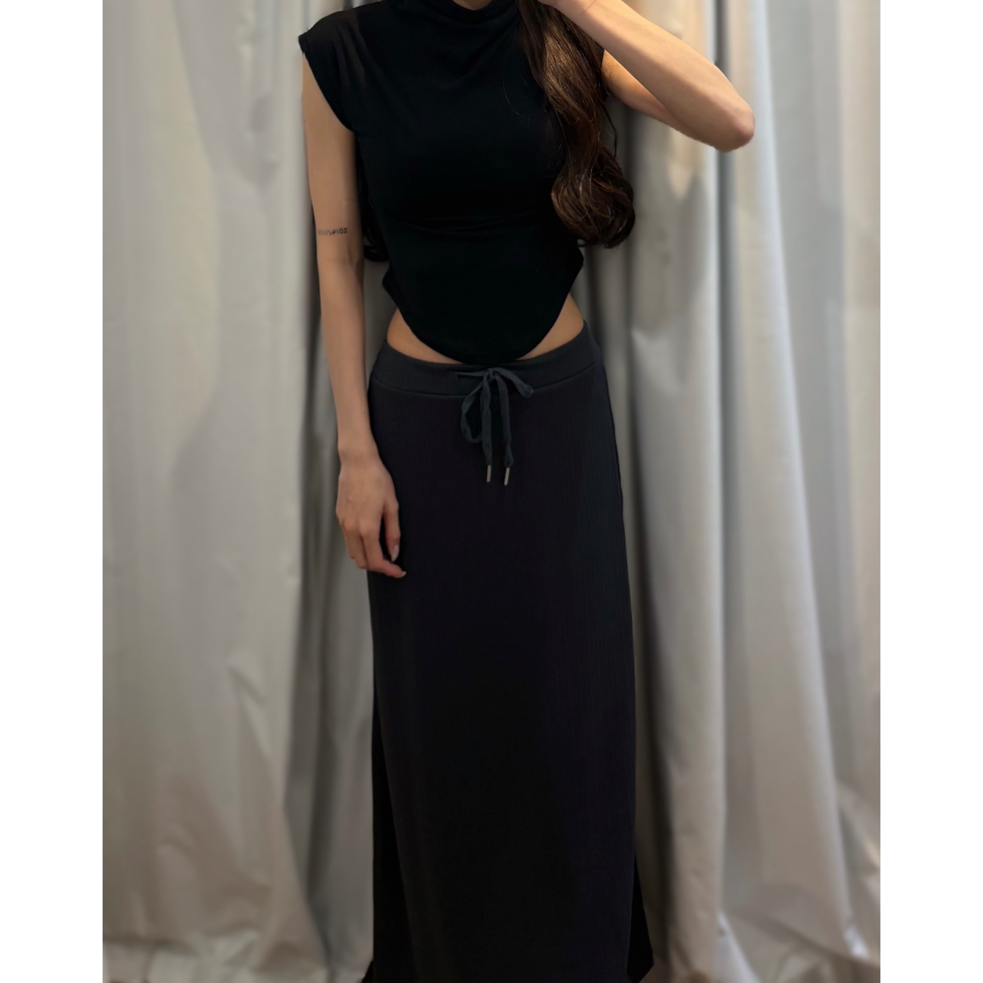 新品價4月22截🤍2604P《MOCK NECK CAP SLEEVE》