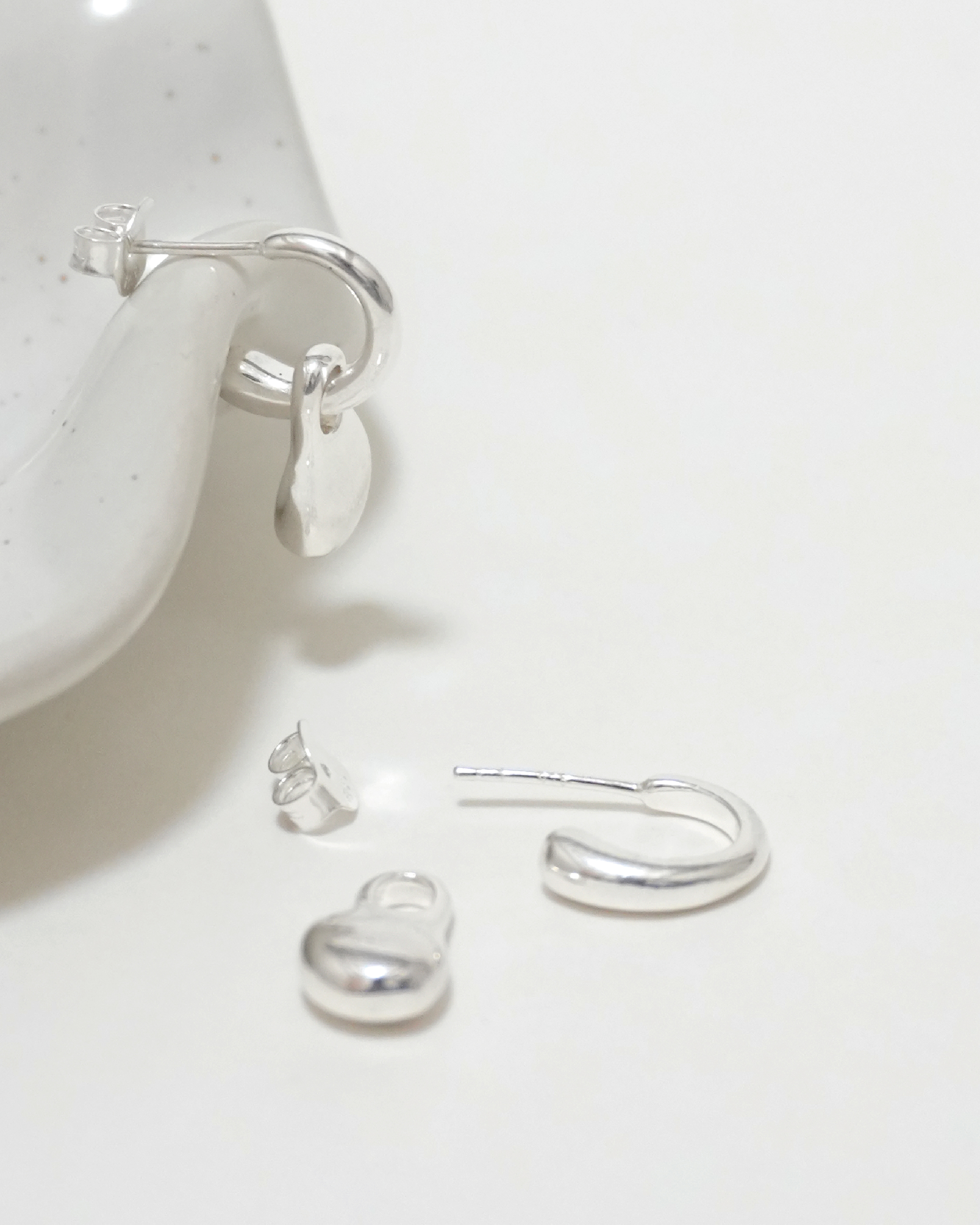 Glossy Flow Pendant Earrings
