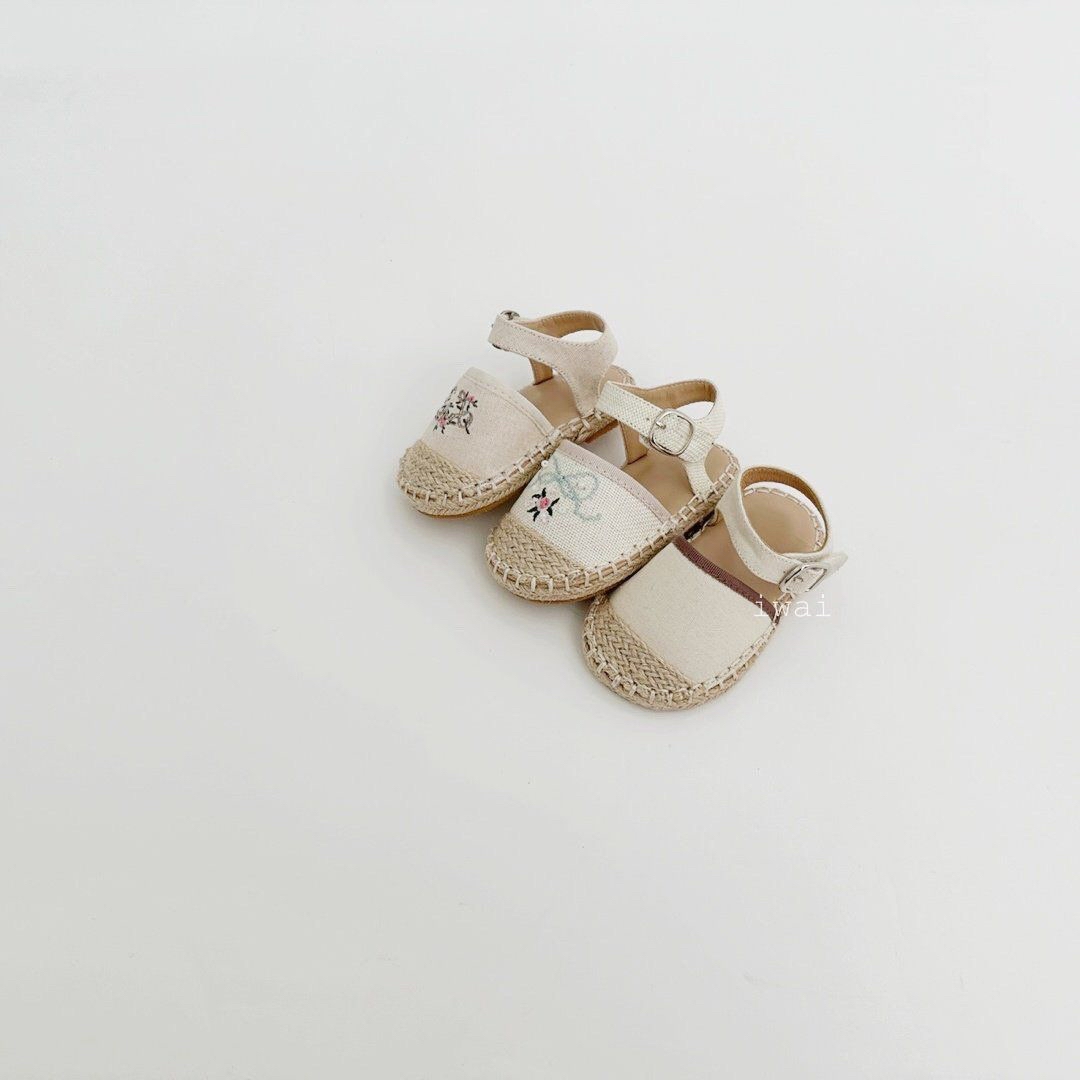 Neko | shoes (Blue ribbon flower size 150)