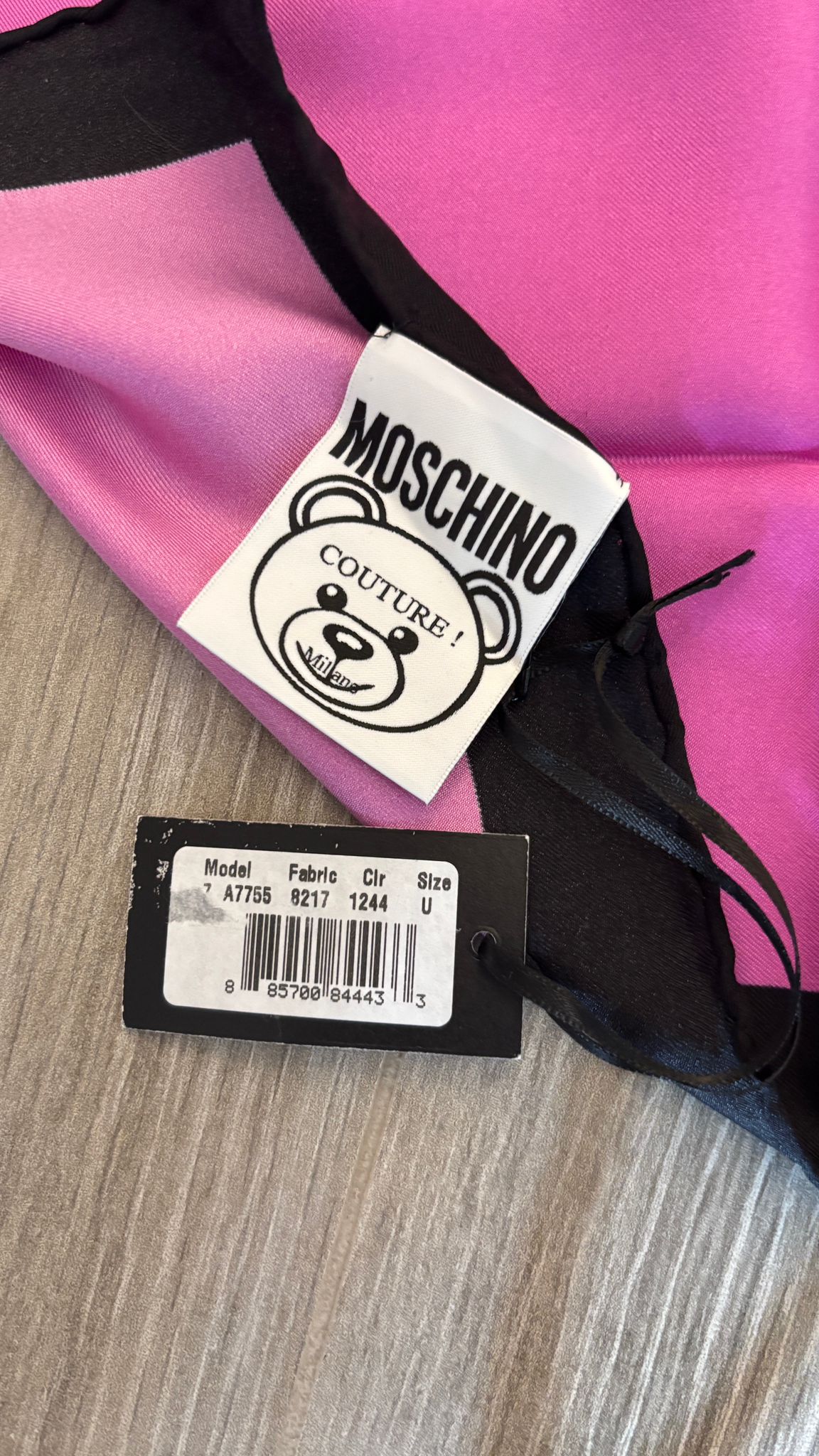 現貨 Moschino 正方絲巾