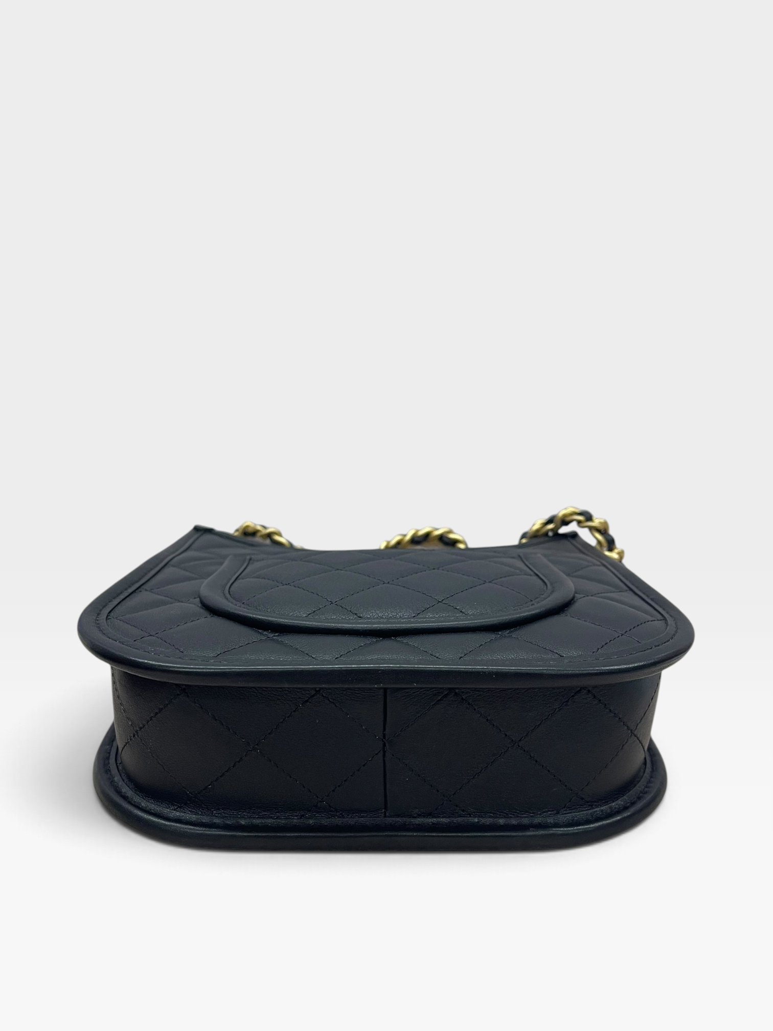 Pre-Owned Chanel Hobo/ Product Code: 100802