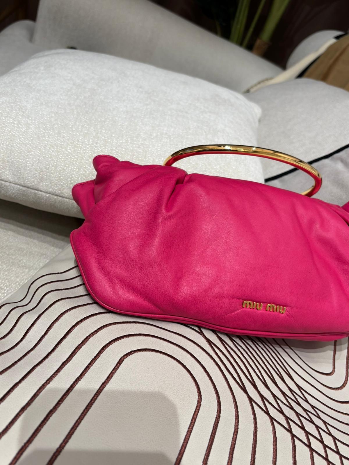 Miu Miu clutch bag lamskin 100%Authentic,95%new✅dust bag 