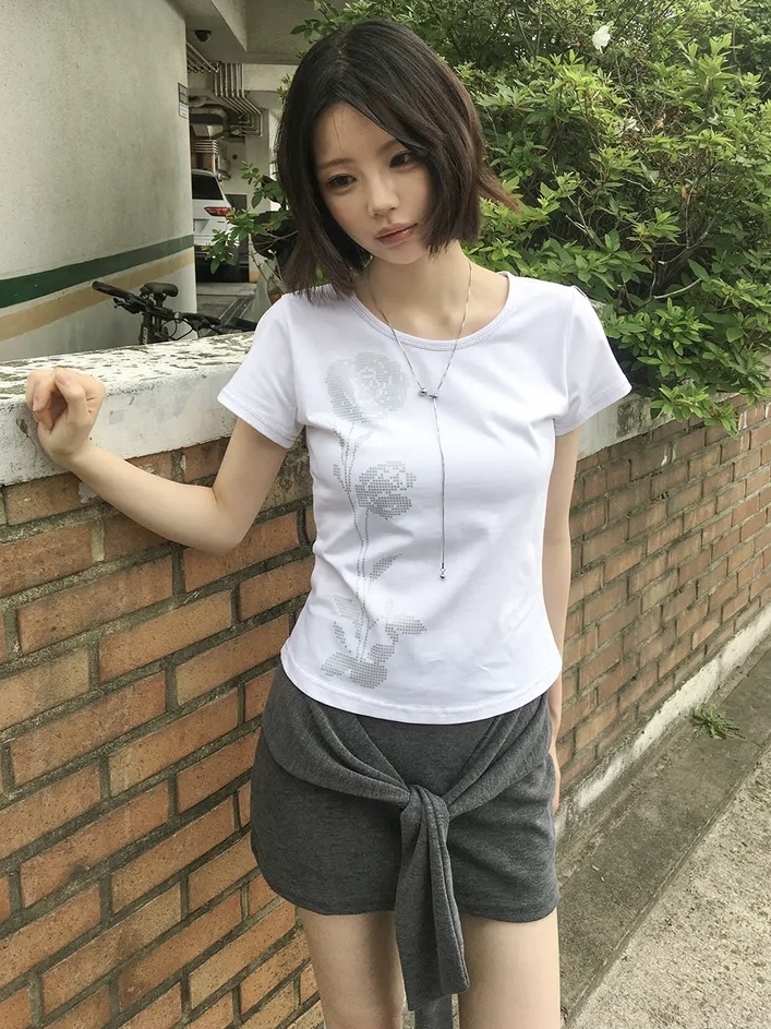 Pixel Rose Graphic Short Sleeve Top