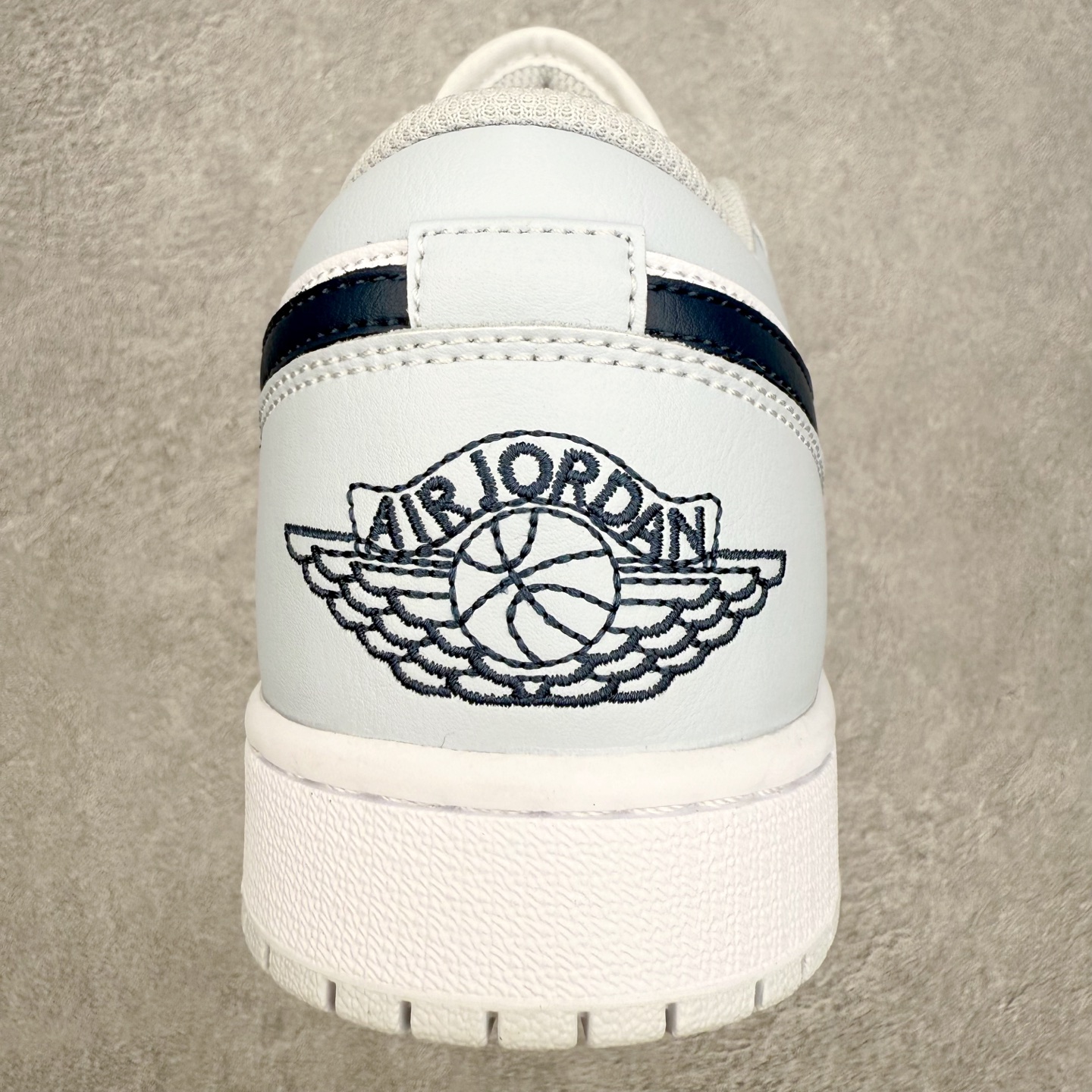 Air Jordan 1 Low 553558-146
