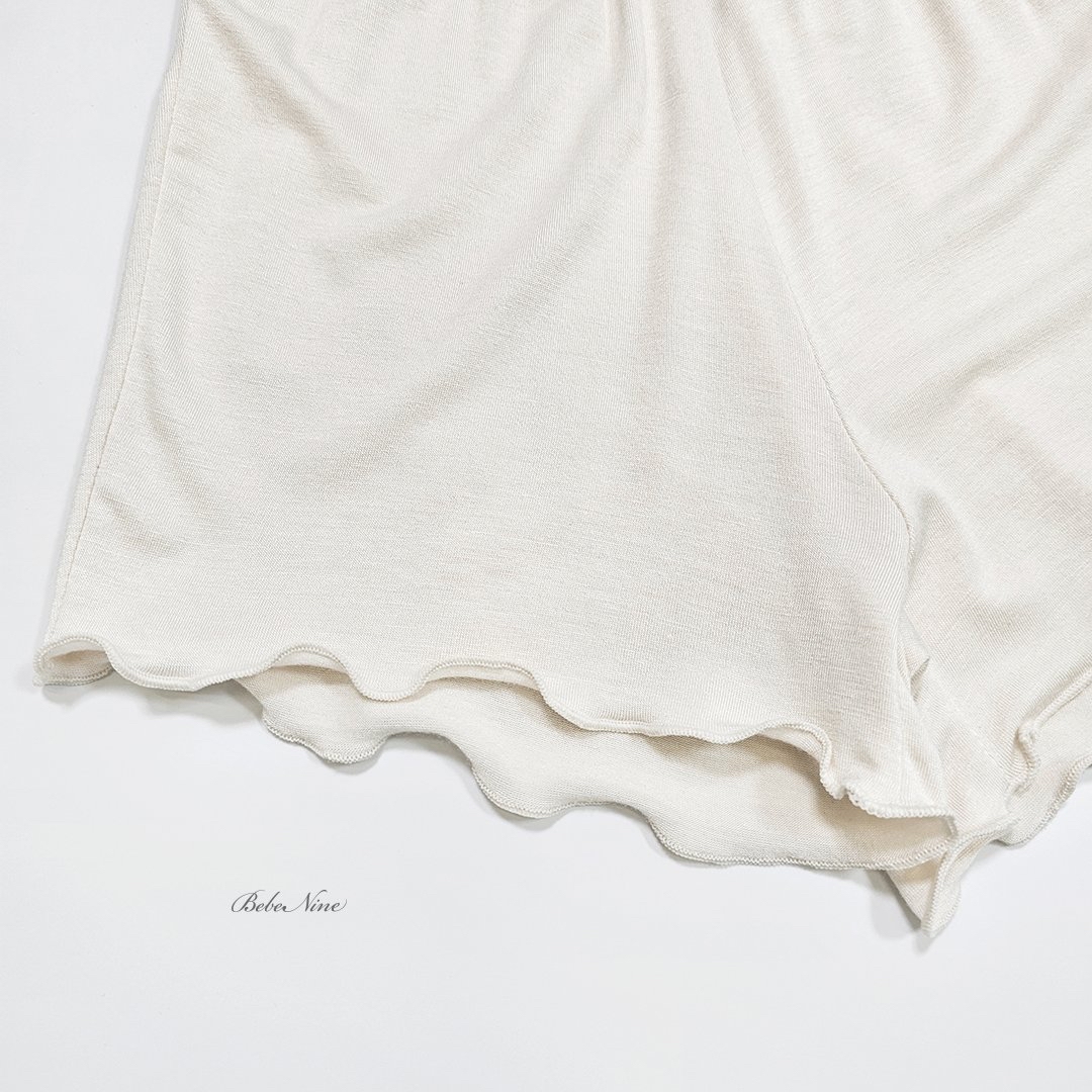 ☀️預訂 韓國直送☀️🇰🇷Bebenine三色絲帶荷葉邊彈性輕薄短褲