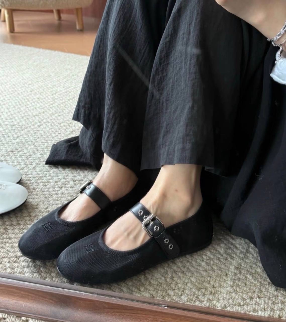 限時優惠✨訂貨🍒MIUMIU 黑色網紗Maryjane   Size 36.5 37 37.5 38.5 39 40