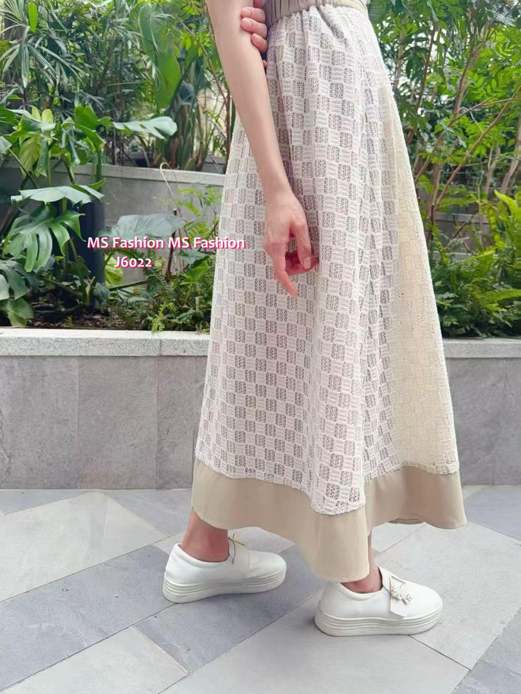 J6022 韓國🇰🇷特色通花半腰裙