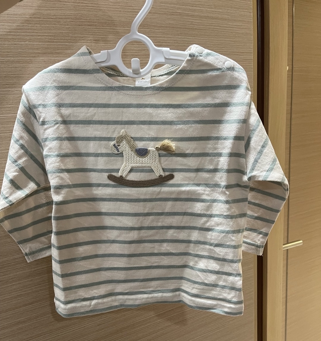 B0046立體針織小木馬橫間上衣