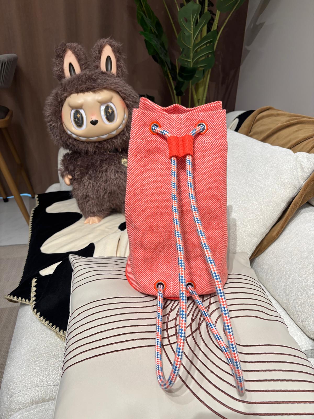 全新 HERMES EPOPEE DUFFLE backpack 羊毛屋仔圖案,100%Authentic ,100%new