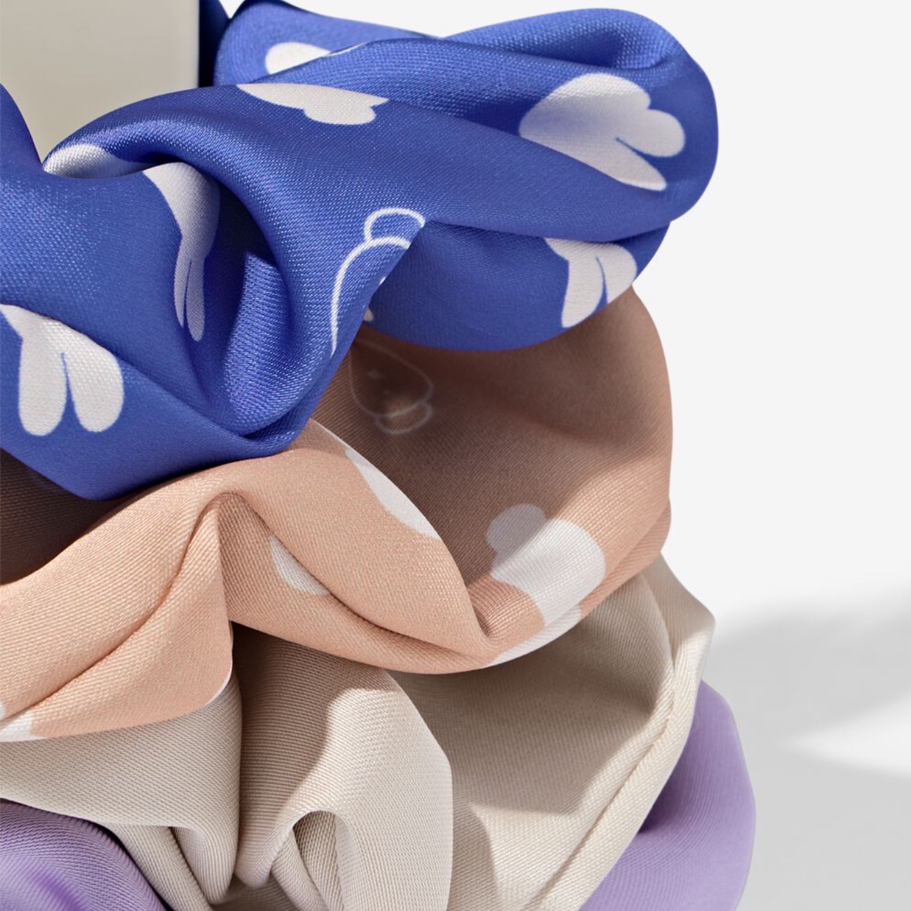 🐰只係一團 Pre Order  - 歐洲 HEMA miffy Tower with 5 Scrunchies ( 📦 大約2月底到貨, 若遇到缺貨或其它因素貨期會延遲 ）